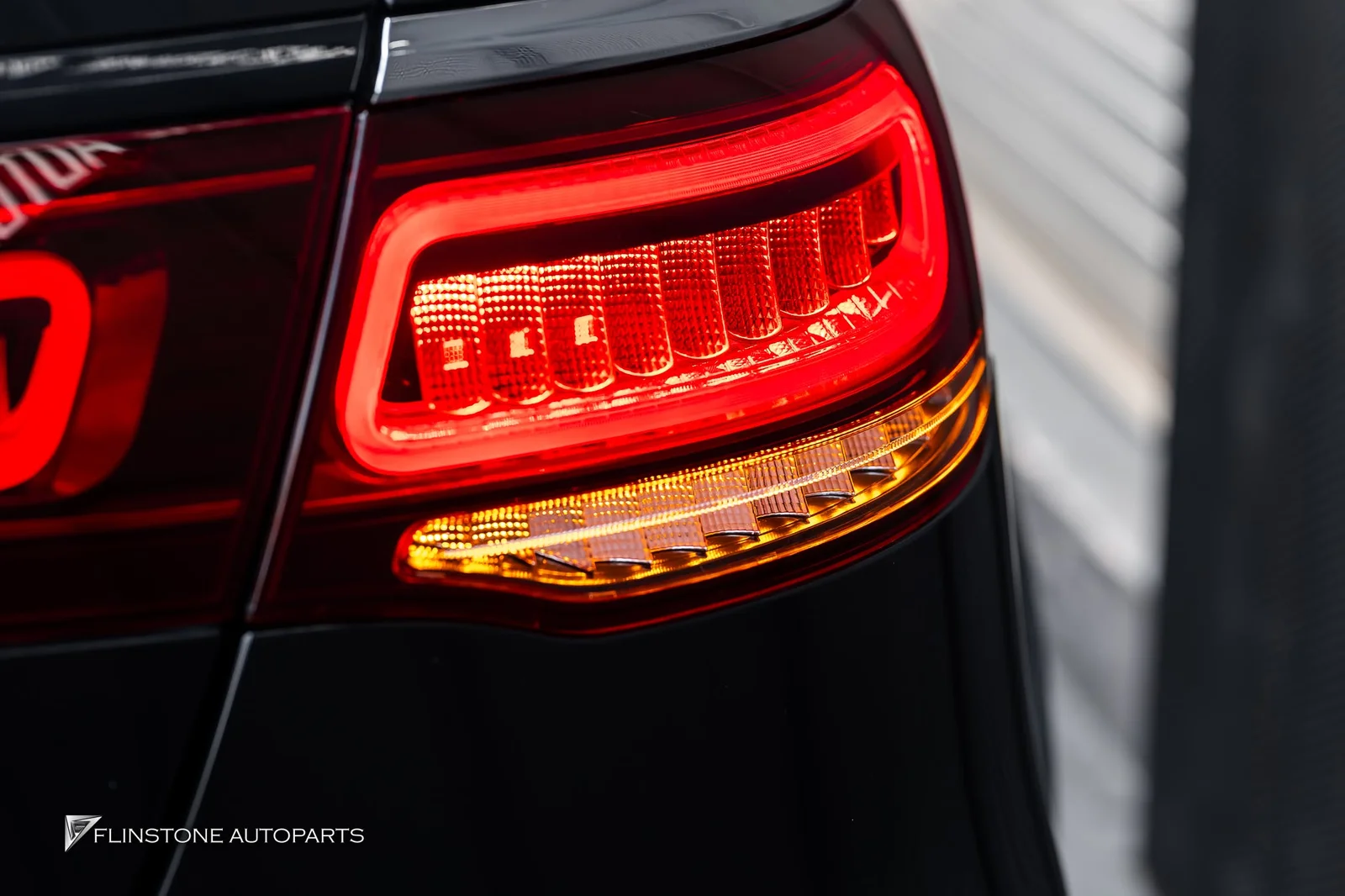 X253 GLC-Class ติดตั้งไฟท้าย LED Facelift และบันไดข้างสีดำสำหรับ GLC-Class Coupe รหัส W253