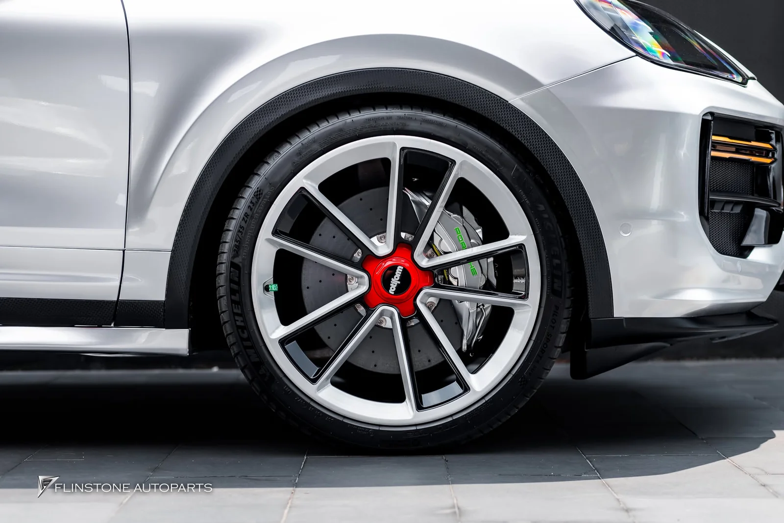 PORSCHE Cayenne 958 — PORSCHE Cayeenne 958 year 2010 fully built and converted to the year 202