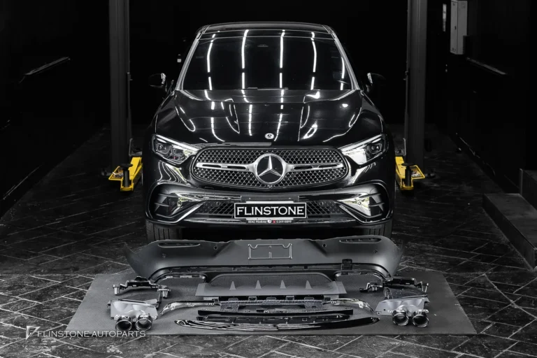 GLC-Class Coupe 型号 W254 安装后扩散器套装与尾喉，款式为 GLC43 AMG