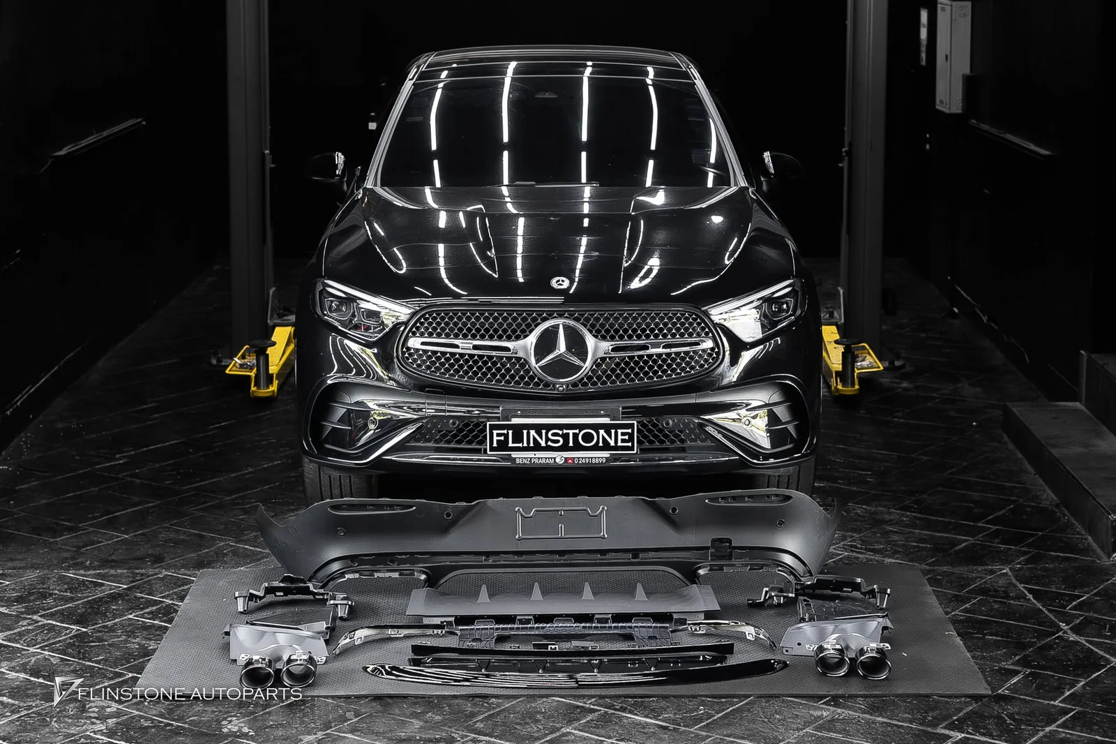 GLC-Class Coupe รหัส W254 เข้าติดตั้งชุดดิฟฟิวเซอร์ท้ายและปลายท่อทรง GLC43 AMG