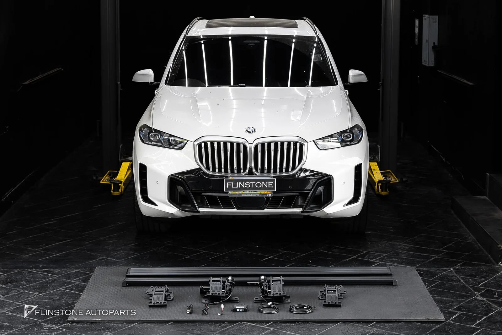 BMW G05 X5 สำหรับรถ SUV ไซส์ใหญ่แบบ BMW X5 การขึ้น-ลงรถอาจจะเป็นเรื่องที่ต้องออกแรงสักนิด