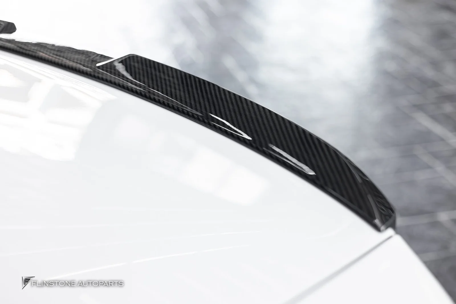 สปอยเลอร์ท้ายคาร์บอนสำหรับ BMW i5 G60 งาน USUS Autoclave BMW i5 G60 – USUS