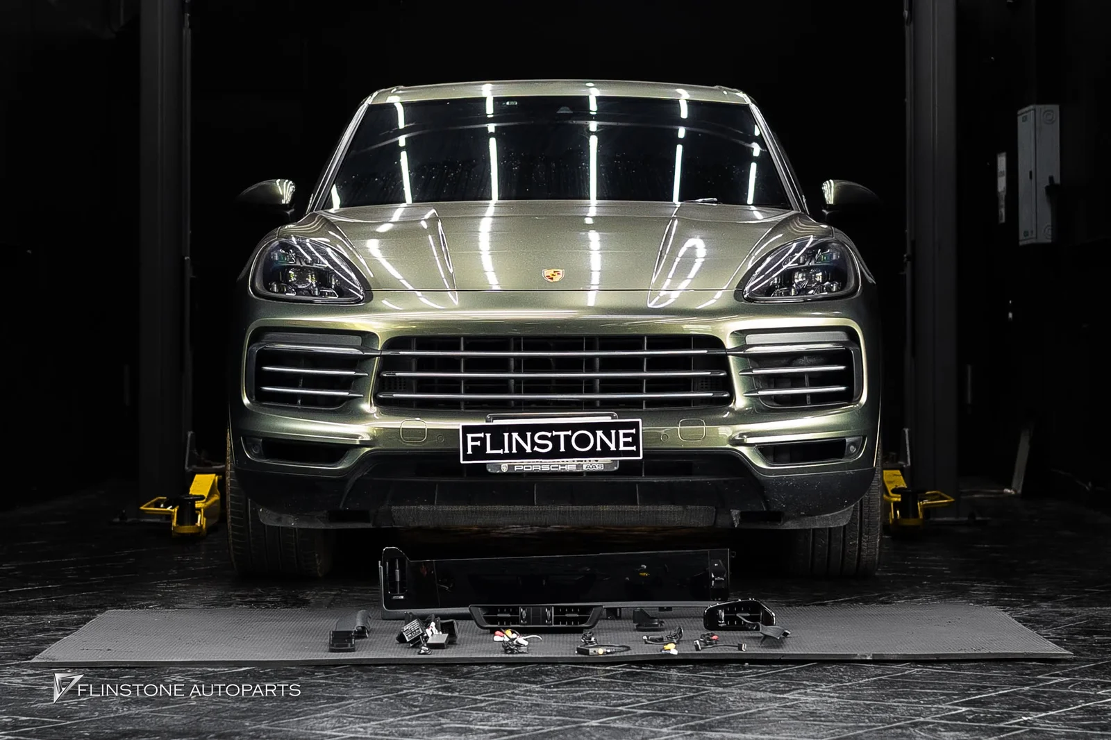 PORSCHE Cayenne 9Y0.1 Interior Change Cayenne 9Y0.1 made cutting-edge with the installation of