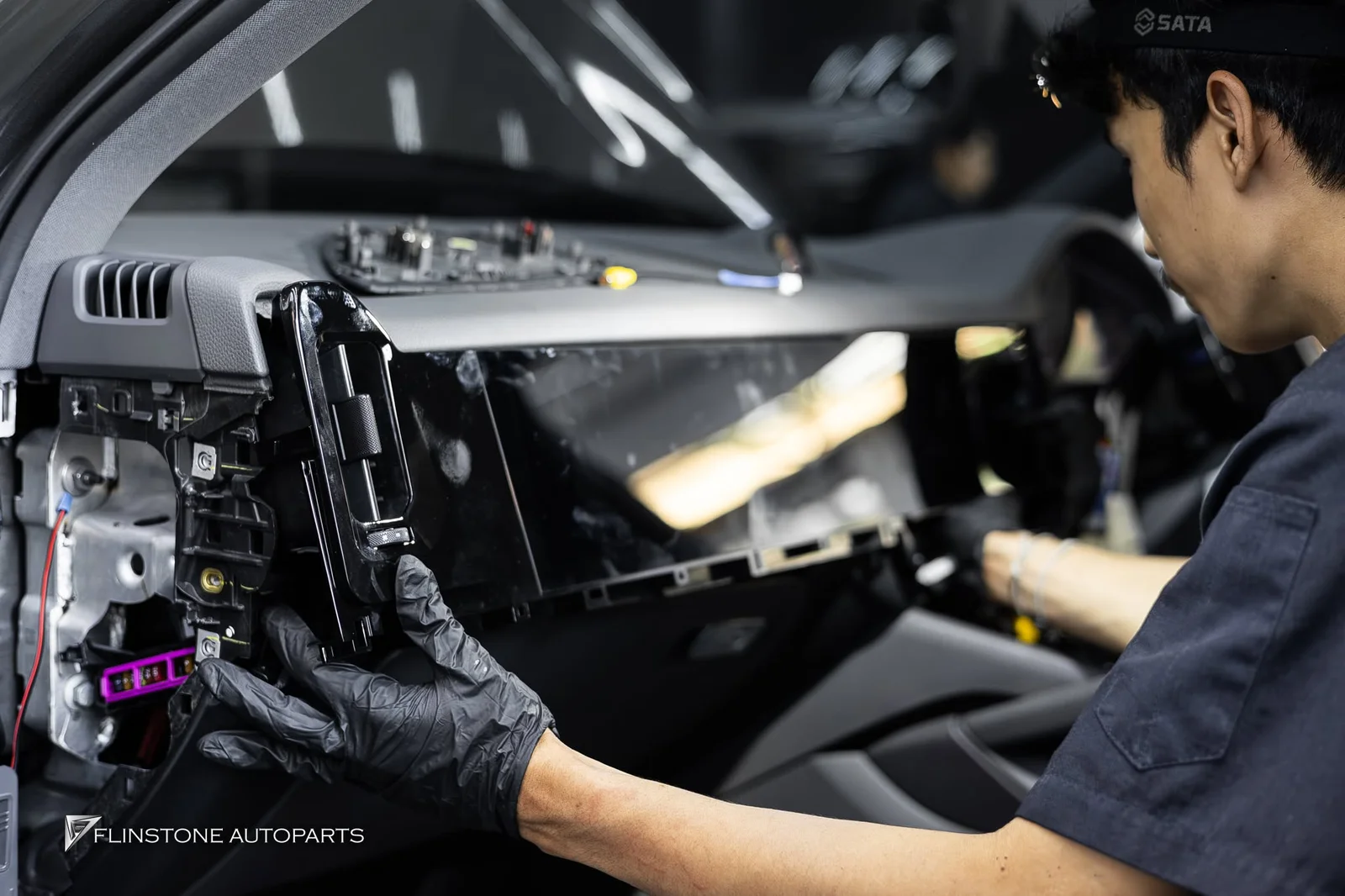 PORSCHE Cayenne 9Y0.1 Interior Change Cayenne 9Y0.1 made cutting-edge with the installation of