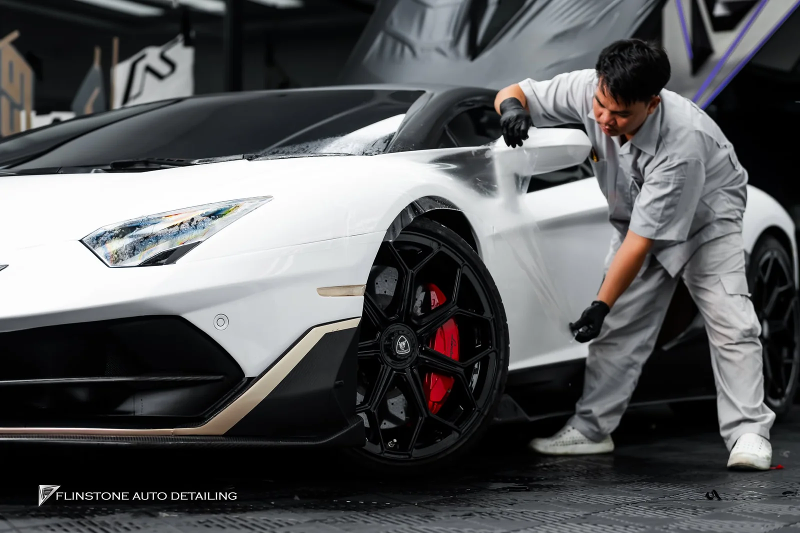 the ultimate in aggression with Lamborghini Aventador fully kitted out with body kit SVJ Full Body