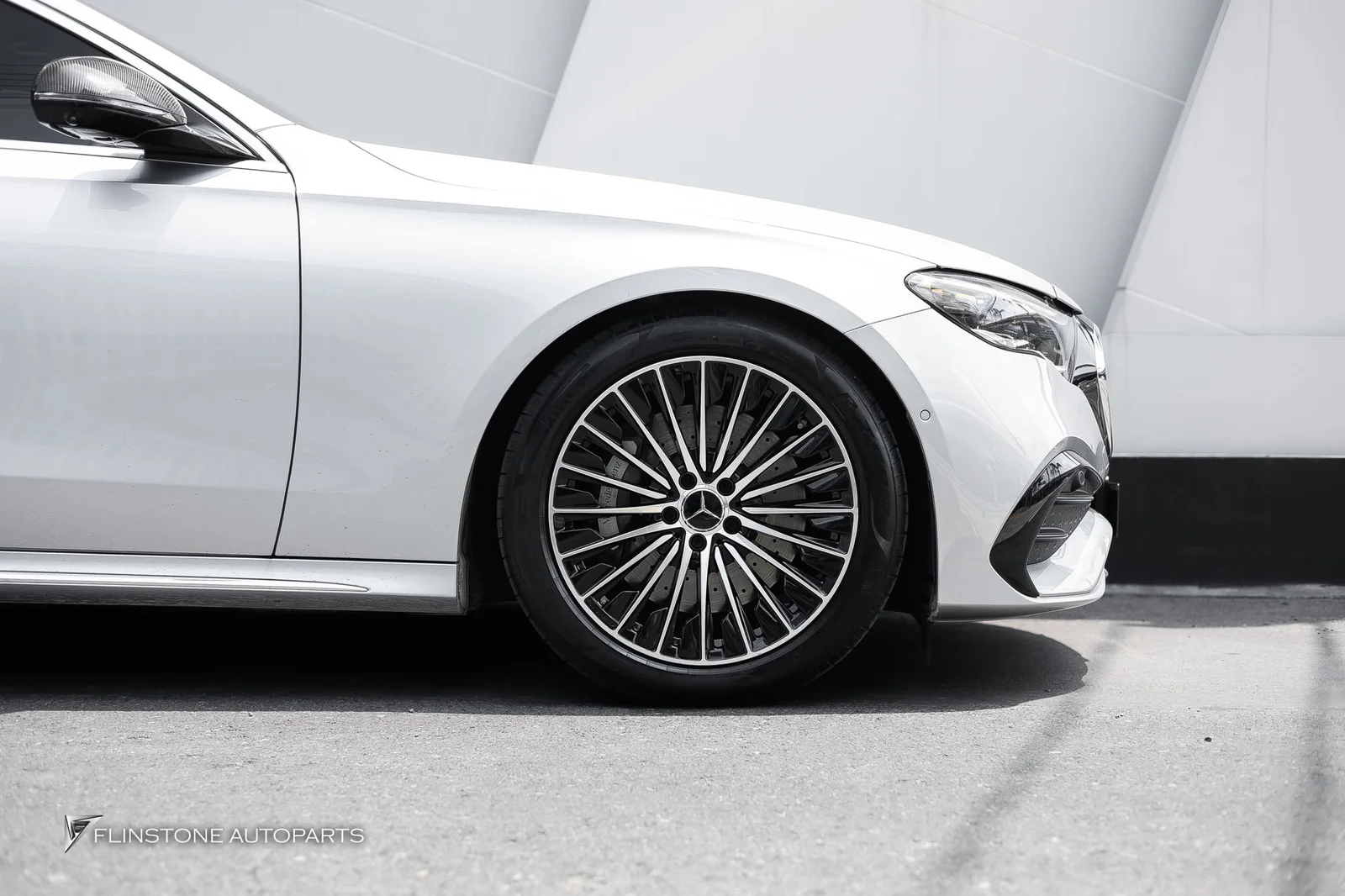 Mercedes Benz W214 E-Class เลือกติดตั้งล้อฟอจสั่งตัดจาก USUS Forged Wheel W214