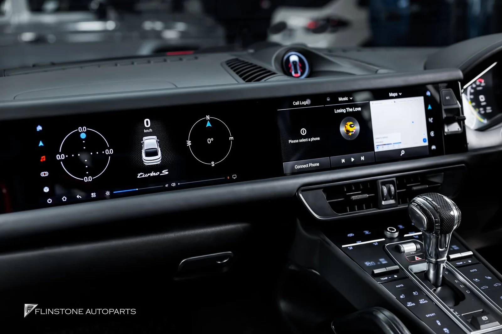 PORSCHE Cayenne 958 — Interior Change Cayenne 958 cutting-edge and ultra-sporty with the upgrade kit