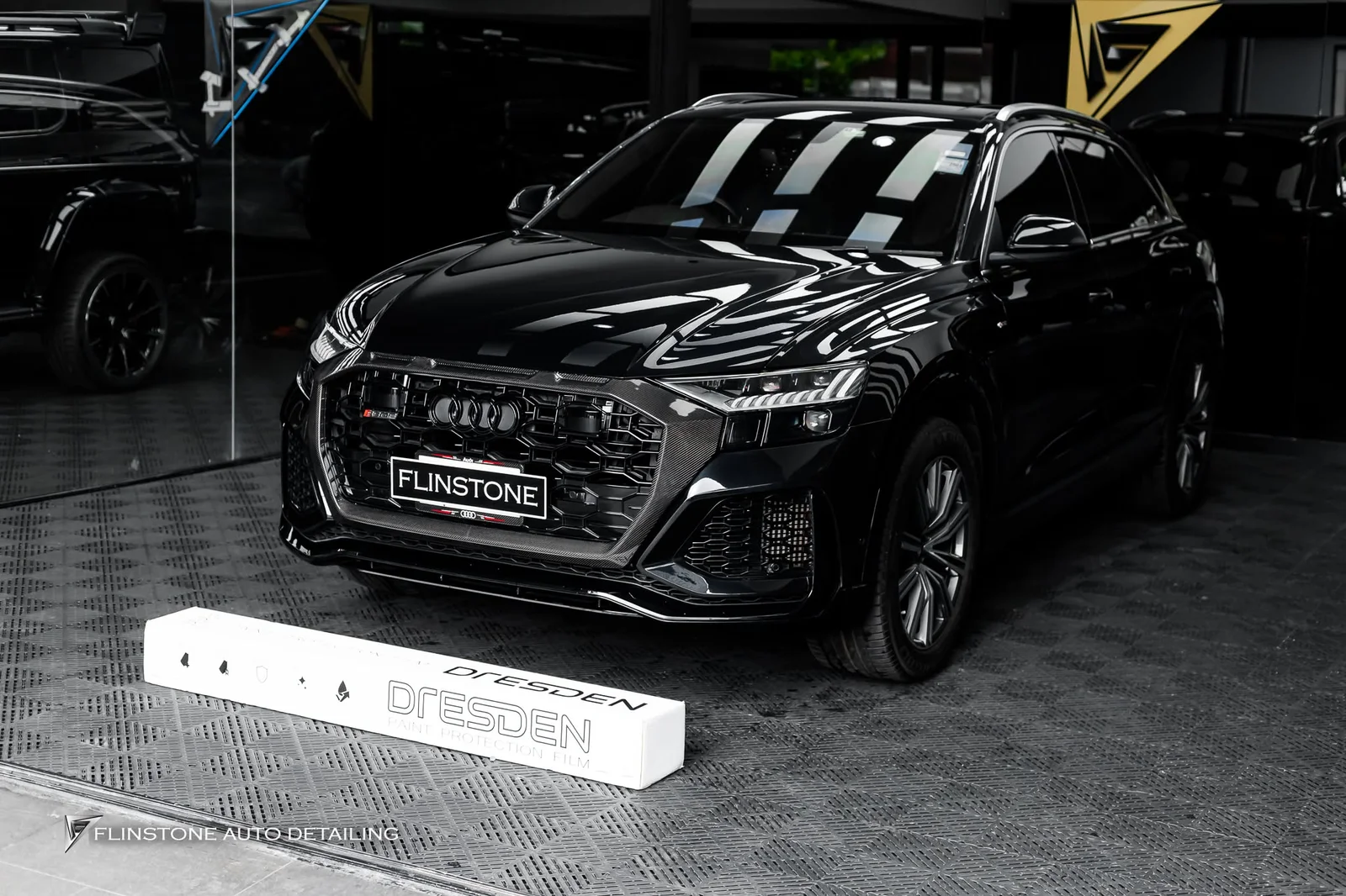 AUDI Q8 ยกระดับความดุดันด้วยชุดแต่ง RSQ8 รอบคัน พร้อมเสริมเกราะป้องกันระดับพรีเมียมด้ว