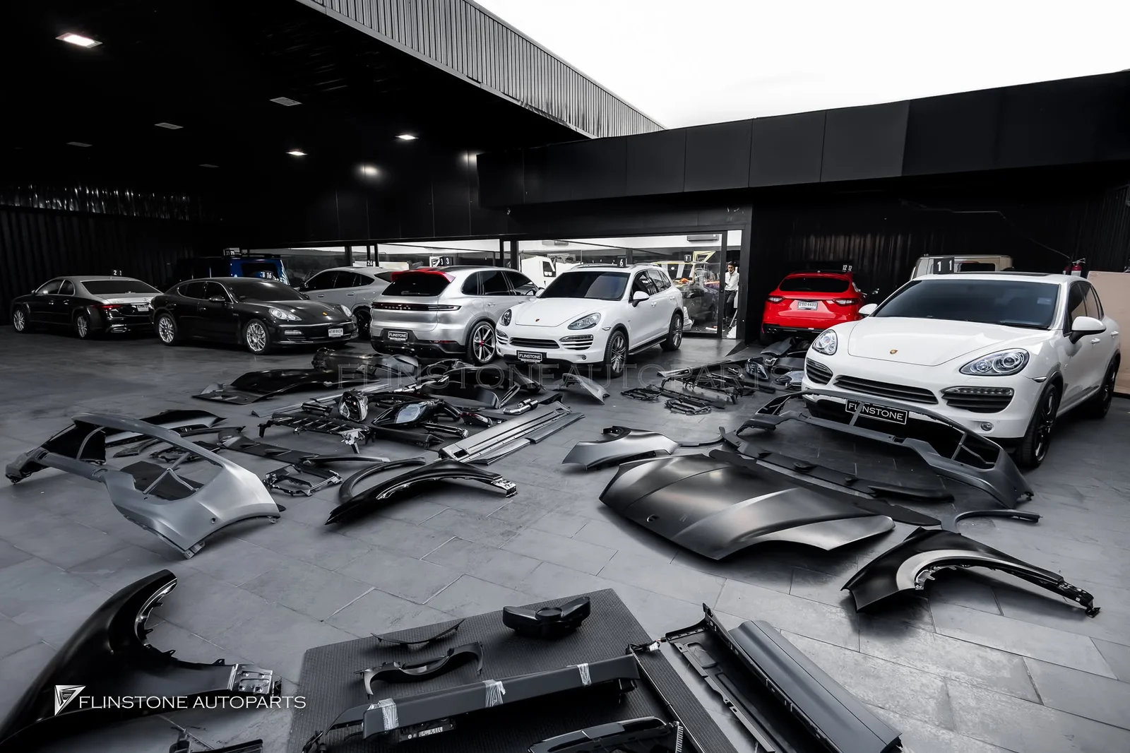 PORSCHE Cayenne 958 Cayenne 958 queuing up for an upgrade to the look of Turbo GT 2026