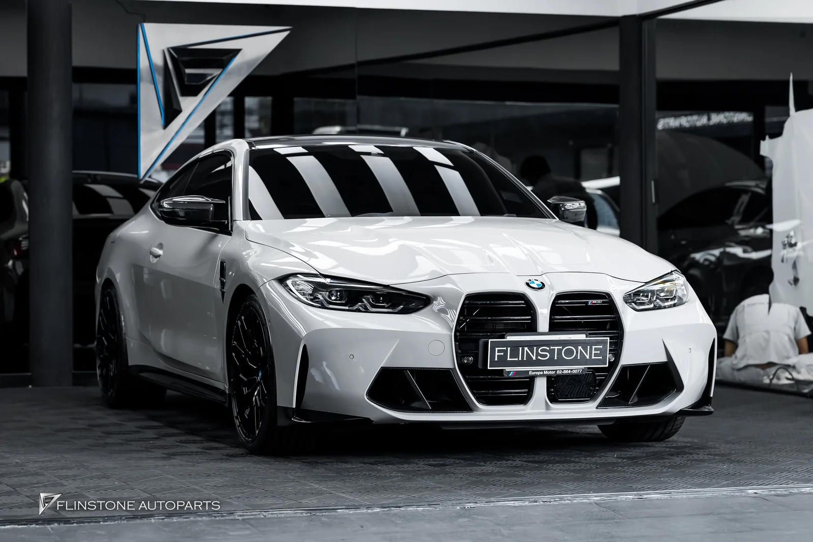 BMW G22 / G26 / G82 M4 — changing the stock interior looking cool with genuine seats from G82 M4 (Carbon Fi