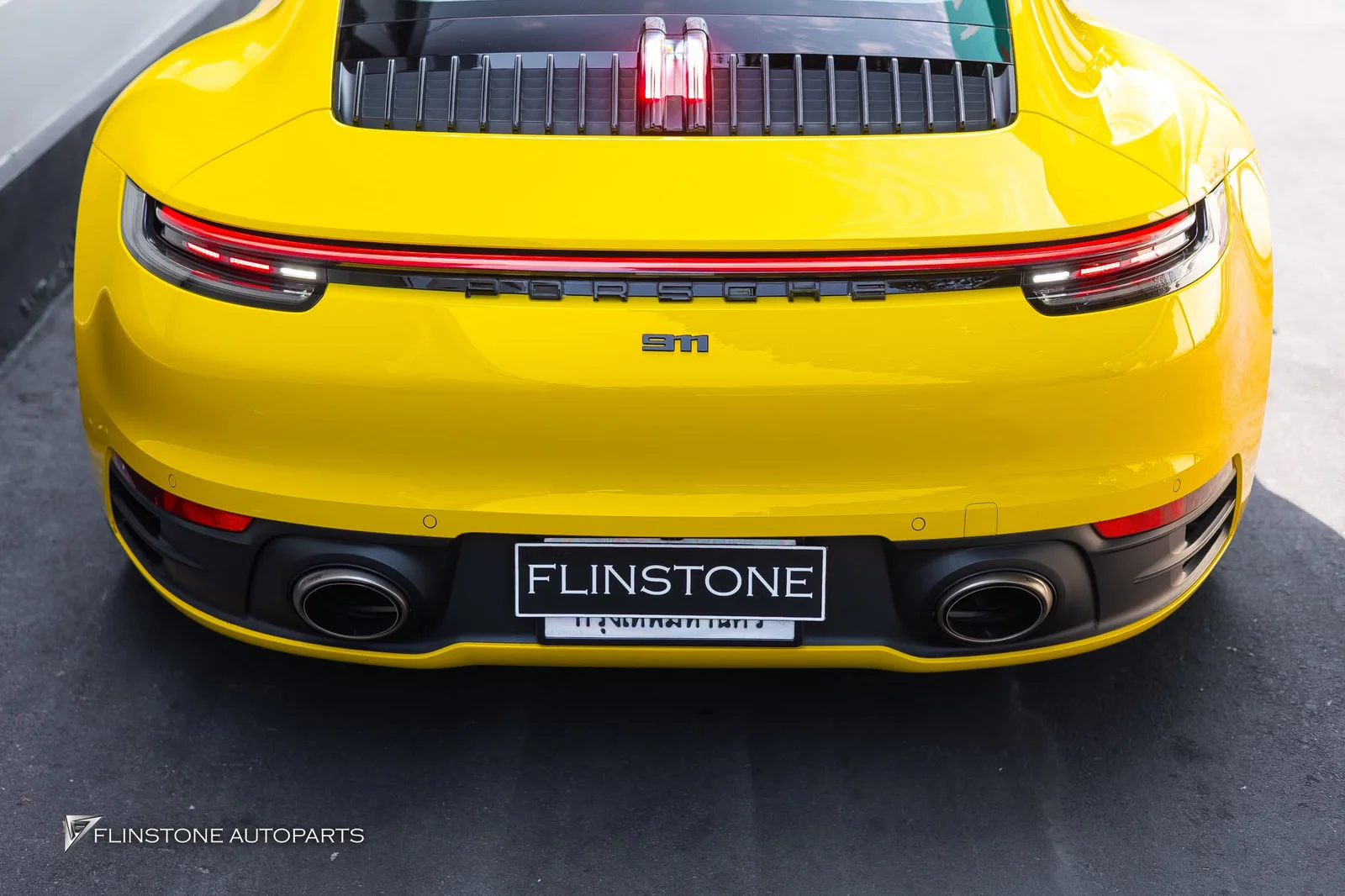 PORSCHE 911 (992) Carrera เลือกติดตั้งไฟท้ายเวอร์ชัน Exclusive Design