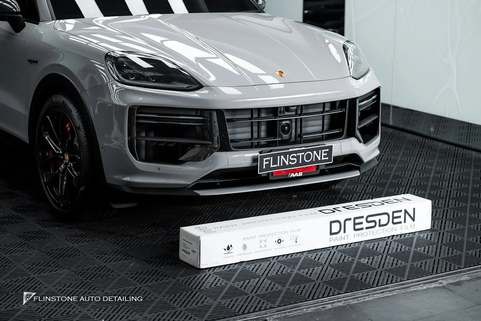 极致霸气! PORSCHE Cayenne Coupe 9Y0.2 以改装套件升级造型