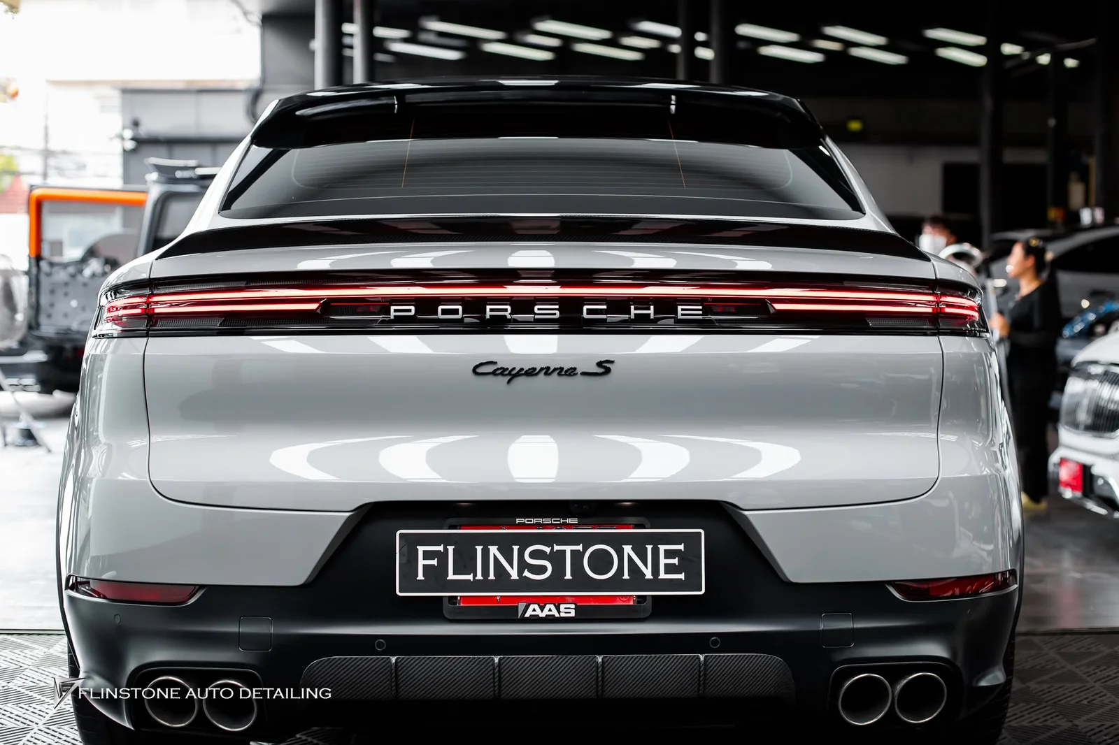 极致霸气! PORSCHE Cayenne Coupe 9Y0.2 以改装套件升级造型