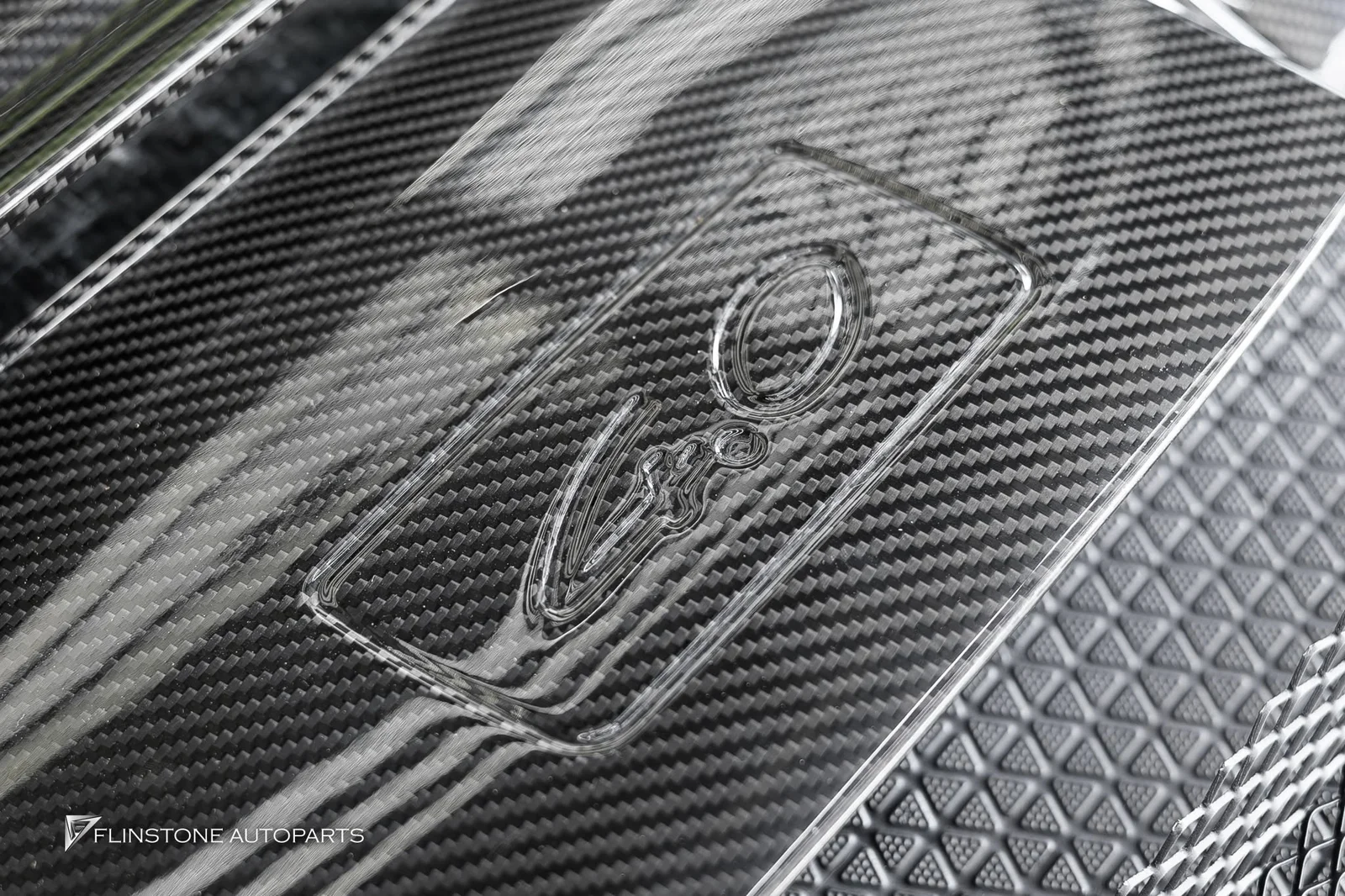 Porsche 992 Carrera แวะมาอัปเกรดความหล่อด้วยสปอยเลอร์หลังทรง GT3 ครับ
