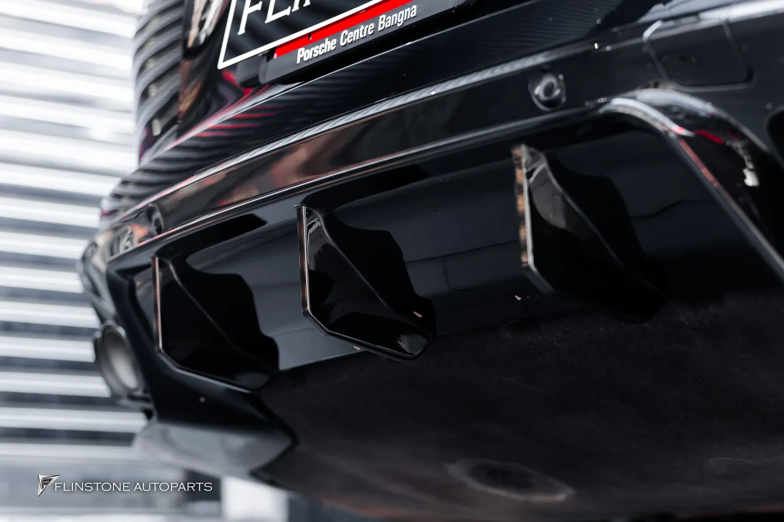 ยกระดับ Porsche 976 Panamera ให้สมบูรณ์แบบที่สุดด้วยชุดแต่ง Sport Design
