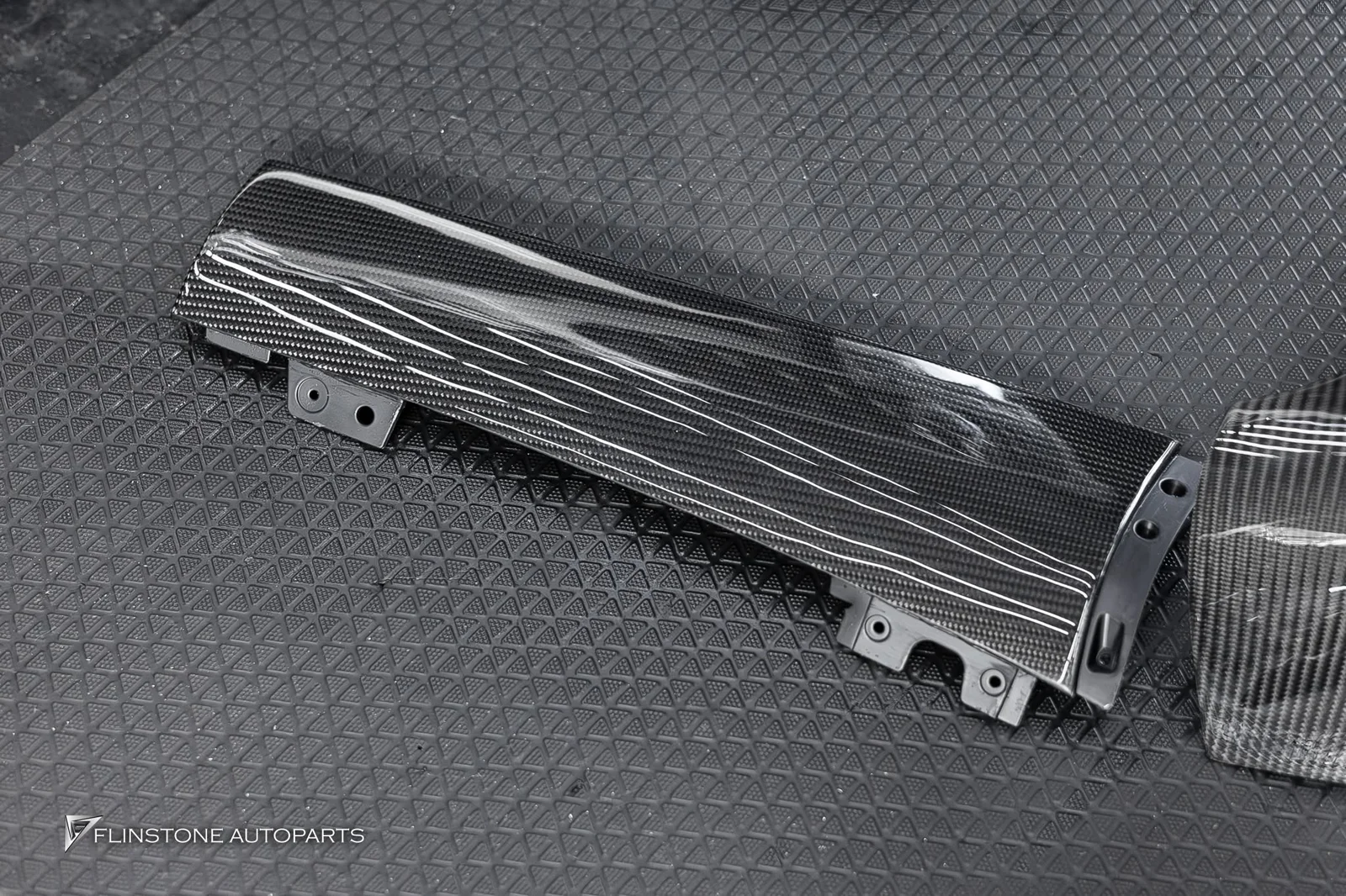 W206 C-Class C63s AMG Carbon Fiber Rear Diffuser ครับ