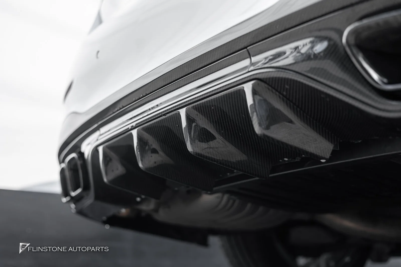 W206 C-Class C63s AMG Carbon Fiber Rear Diffuser ครับ