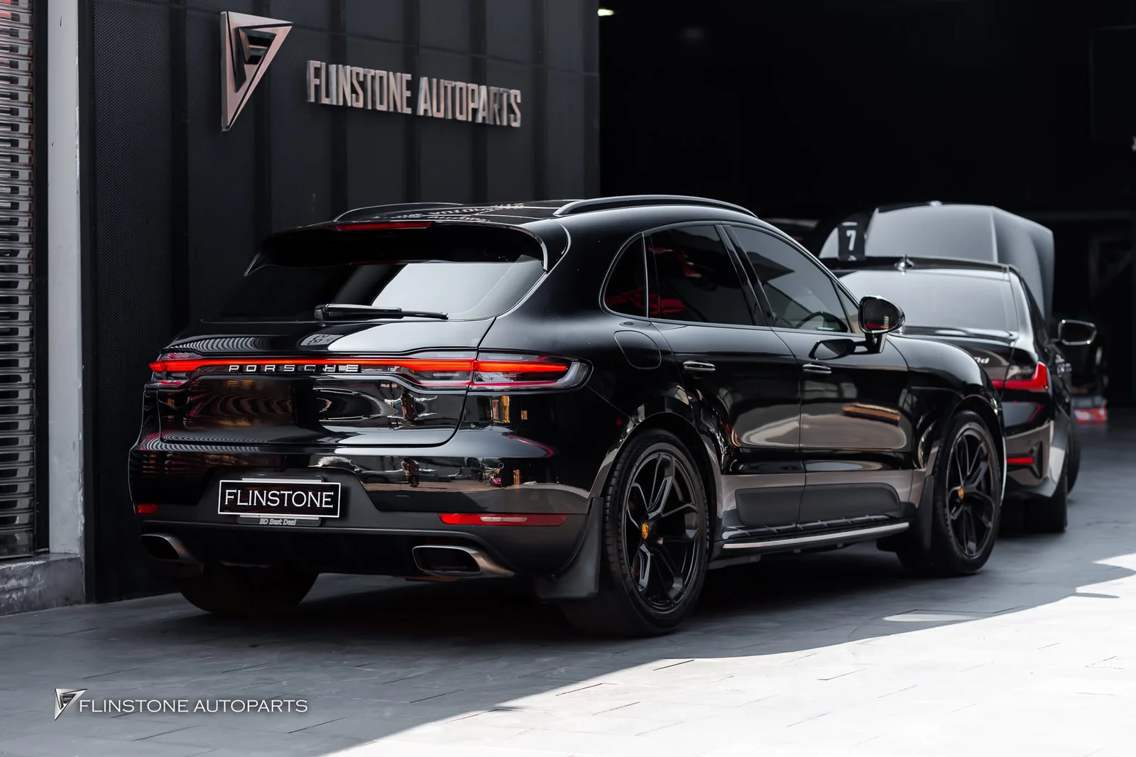 PORSCHE MACAN รุ่นแรก ด้วยการอัปเกรดส่วนท้ายแบบ Facelift Conversion ที่