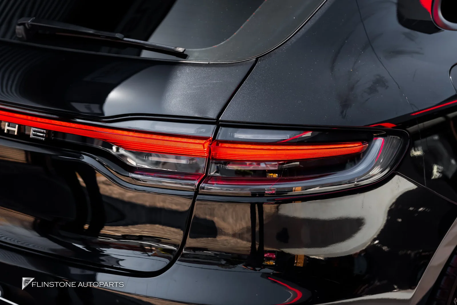 PORSCHE MACAN รุ่นแรก ด้วยการอัปเกรดส่วนท้ายแบบ Facelift Conversion ที่