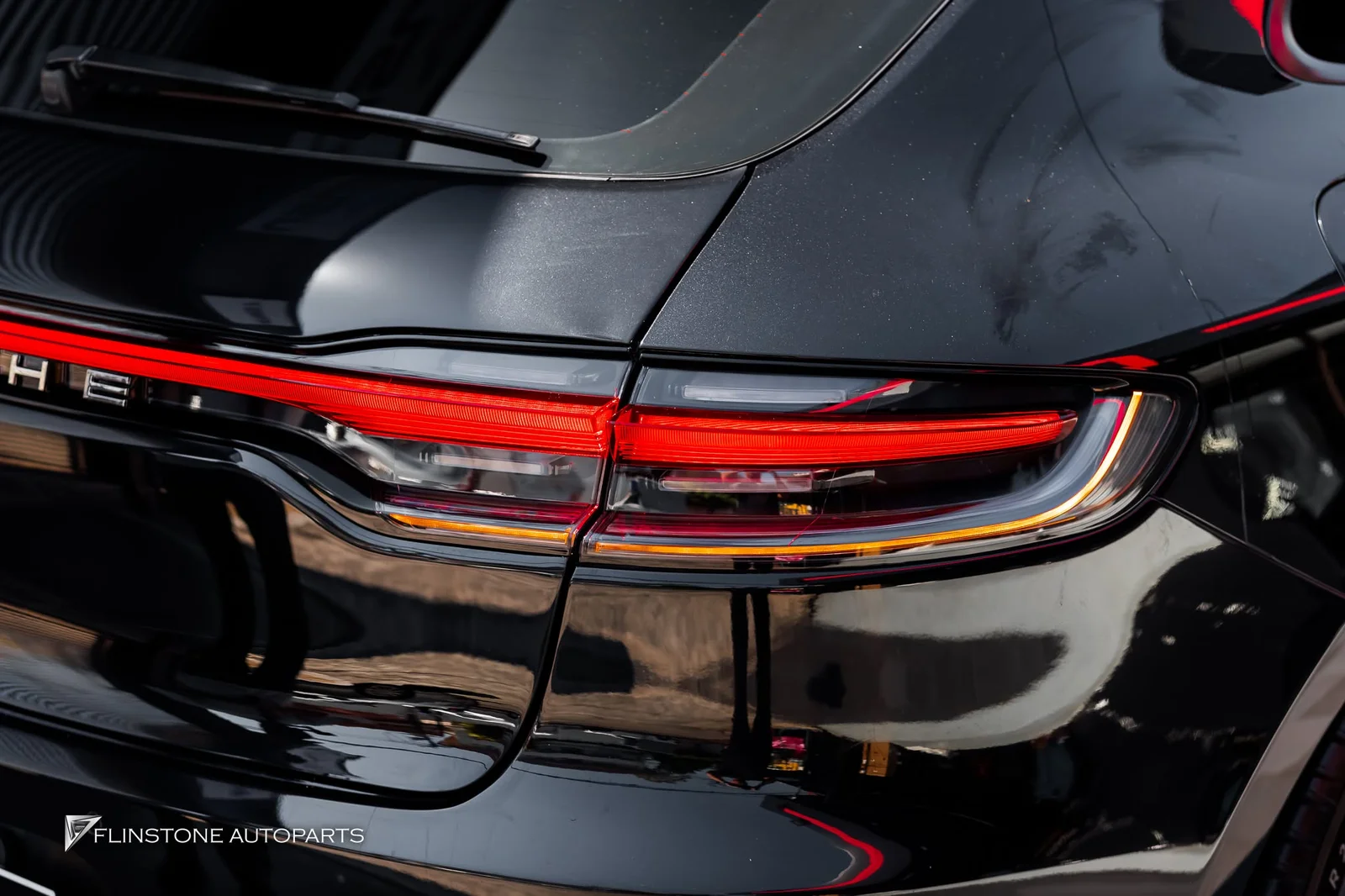 PORSCHE MACAN รุ่นแรก ด้วยการอัปเกรดส่วนท้ายแบบ Facelift Conversion ที่