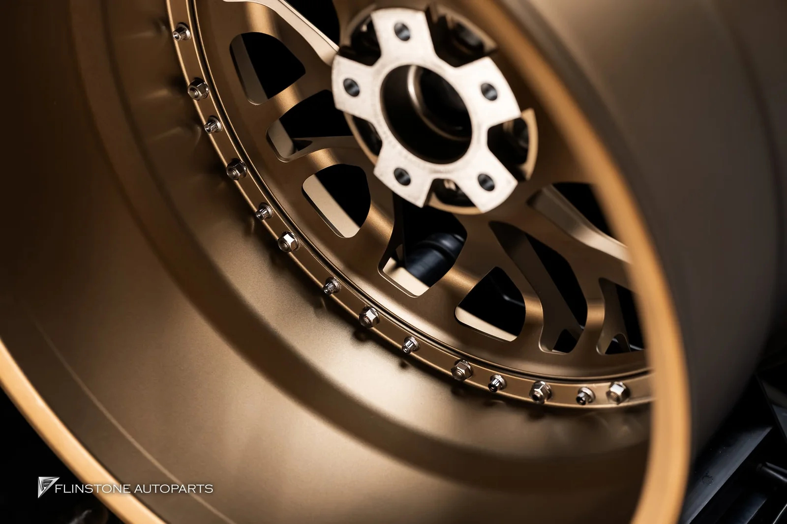 the ultimate in powerful luxury with Lamborghini Revuelto and Wheels USUS-02S Forged