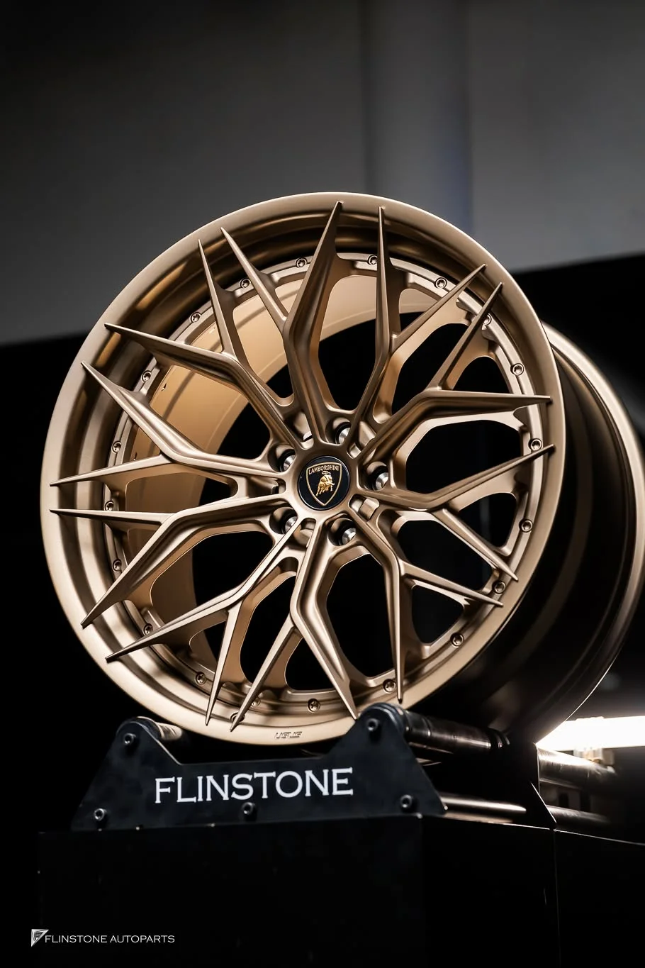 the ultimate in powerful luxury with Lamborghini Revuelto and Wheels USUS-02S Forged