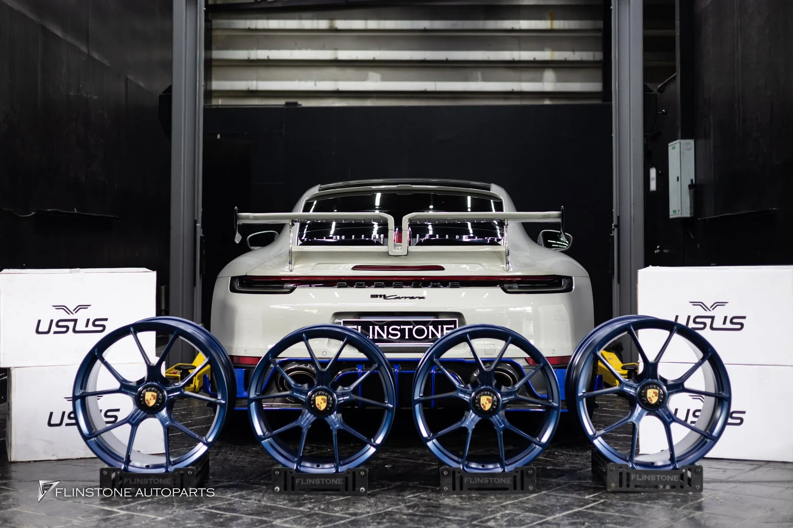 PORSCHE 992 2025+ PORSCHE 992 Carrera ที่เข้ามาอัปเกรดลุคให้ดุดันและมีเอกลักษณ์ไม่ซ้ำใครที