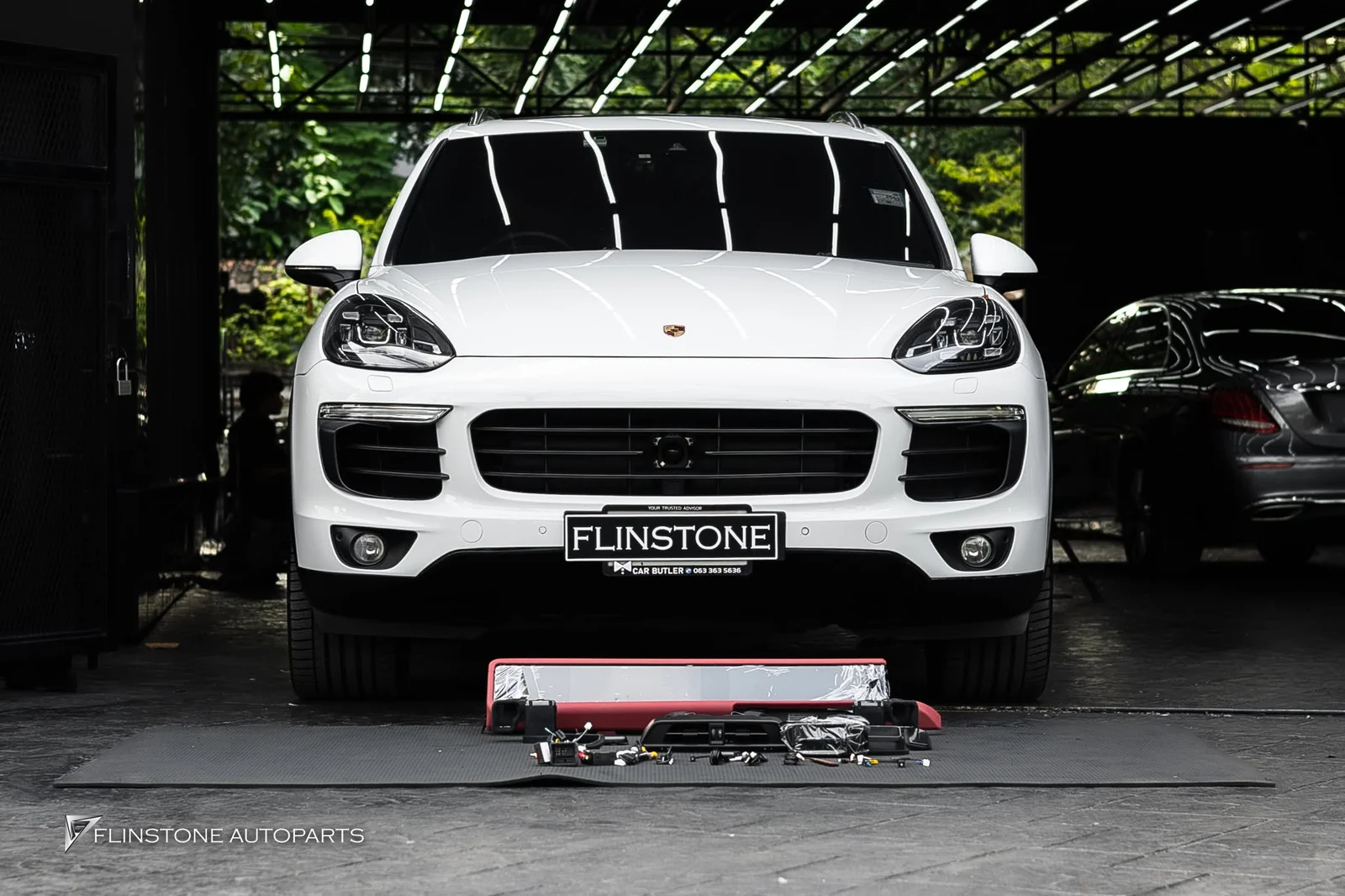 เปลี่ยนภายในให้ล้ำสมัยกว่าใครกับ PORSCHE Cayenne (958)