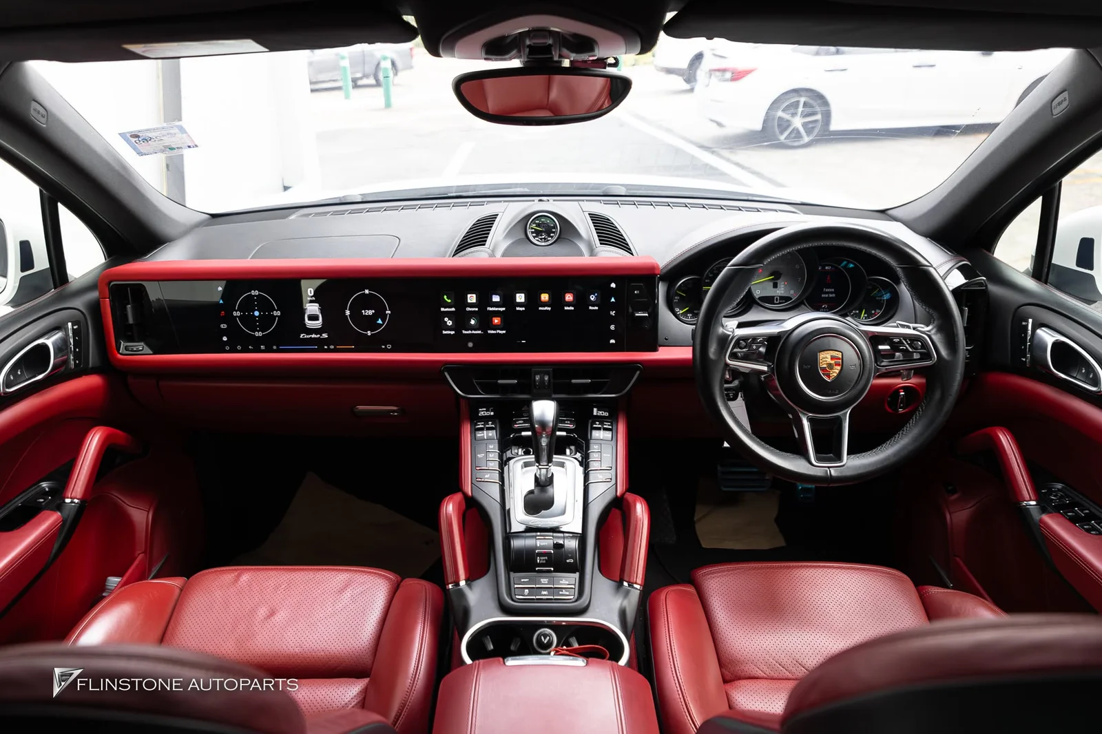 เปลี่ยนภายในให้ล้ำสมัยกว่าใครกับ PORSCHE Cayenne (958)