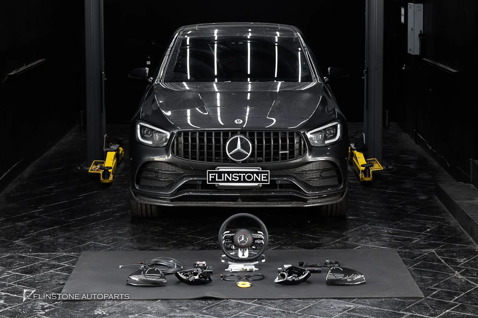 X253 GLC-Class อัปเกรดลุคสปอร์ตพร้อมเทคโนโลยีที่ขาดหายไปให้ Mercedes-AMG GLC43 Coupe