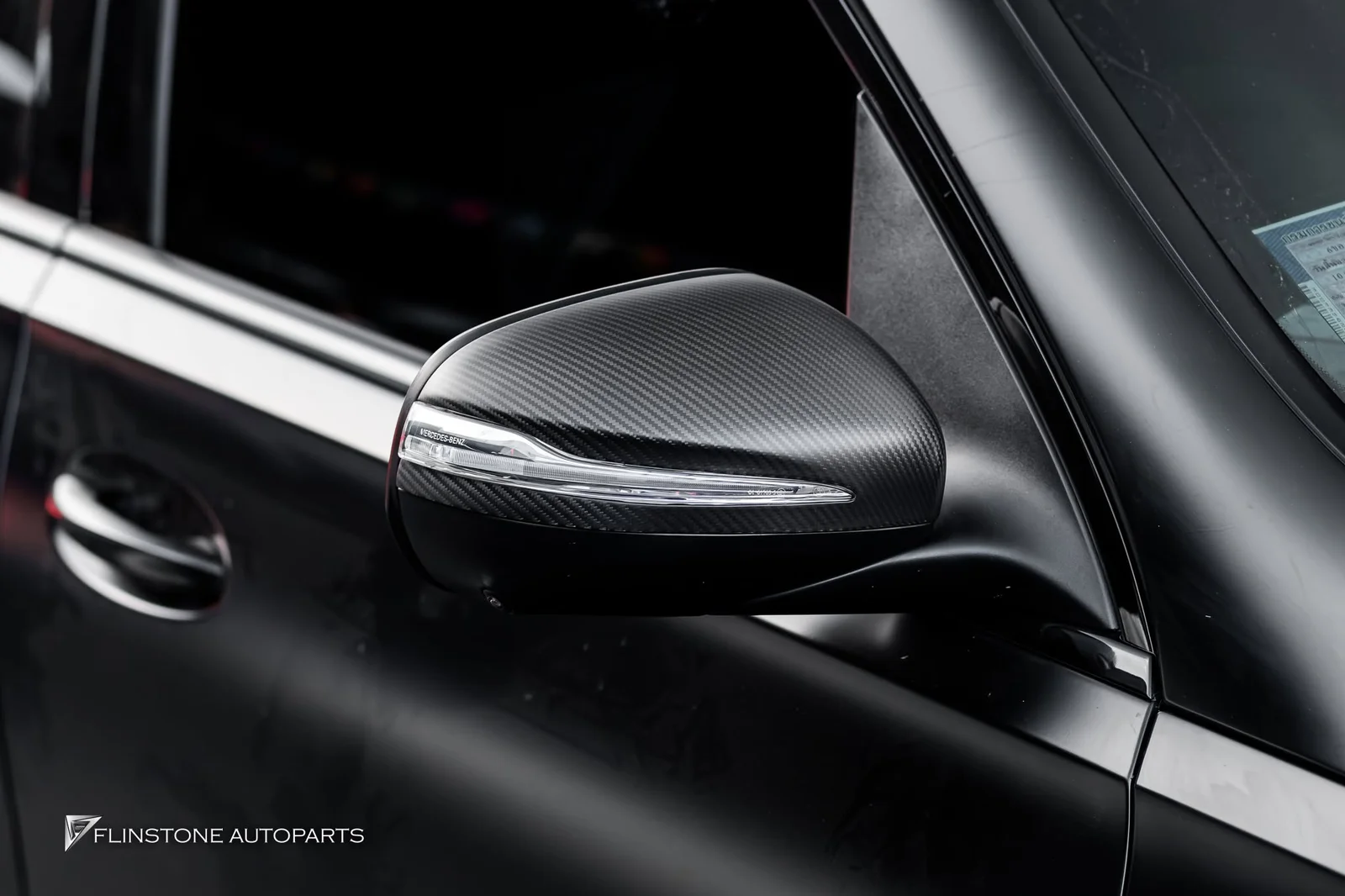 W167 GLE-Class — GLE-Class Facelift ติดตั้งลิ้นหน้าคาร์บอนทรง LD และกระจกมองข