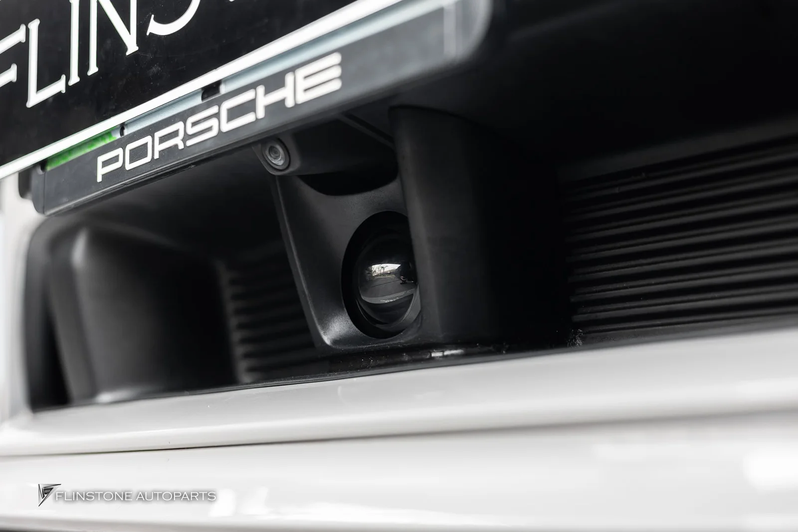 สำหรับ PORSCHE 992 Carrera กับการติดตั้งระบบ Adaptive Cruise Control (ACC)
