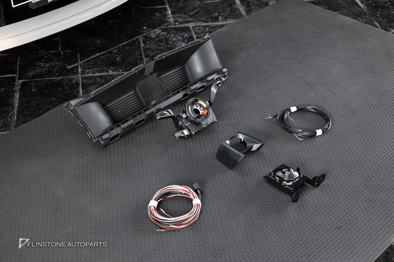สำหรับ PORSCHE 992 Carrera กับการติดตั้งระบบ Adaptive Cruise Control (ACC)