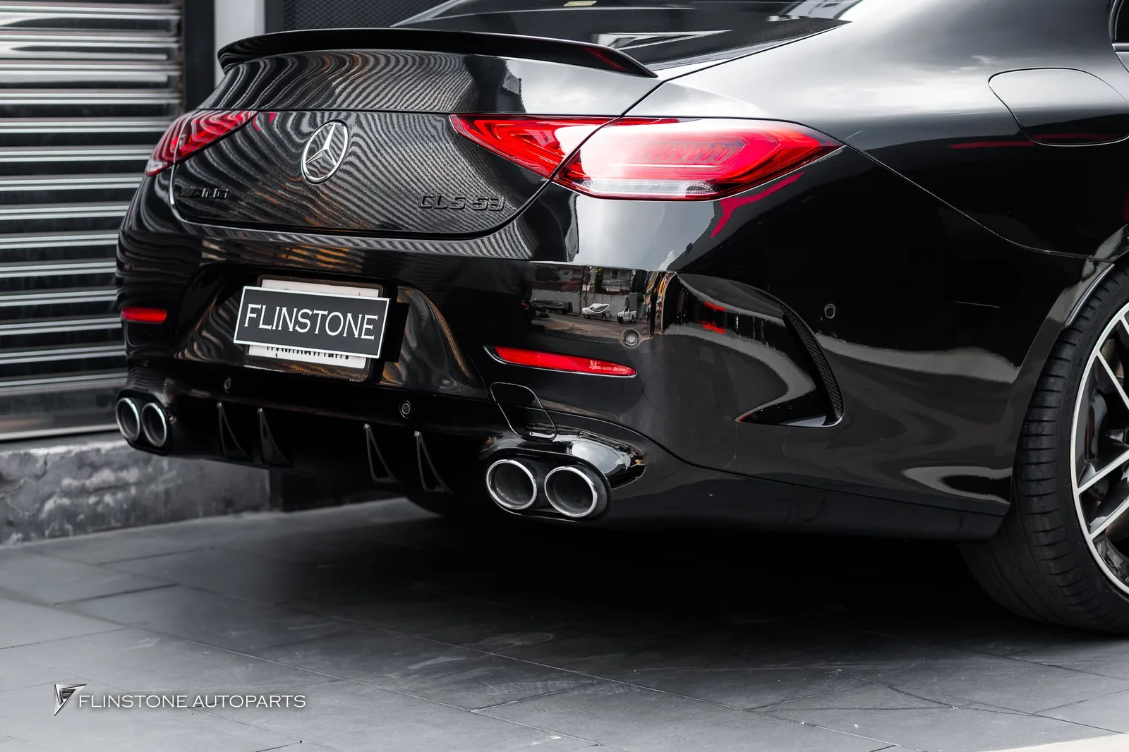 C257 CLS-Class Coupe ติดตั้งดิฟฟิวเซอร์ CLS53 AMG สีดำเงา