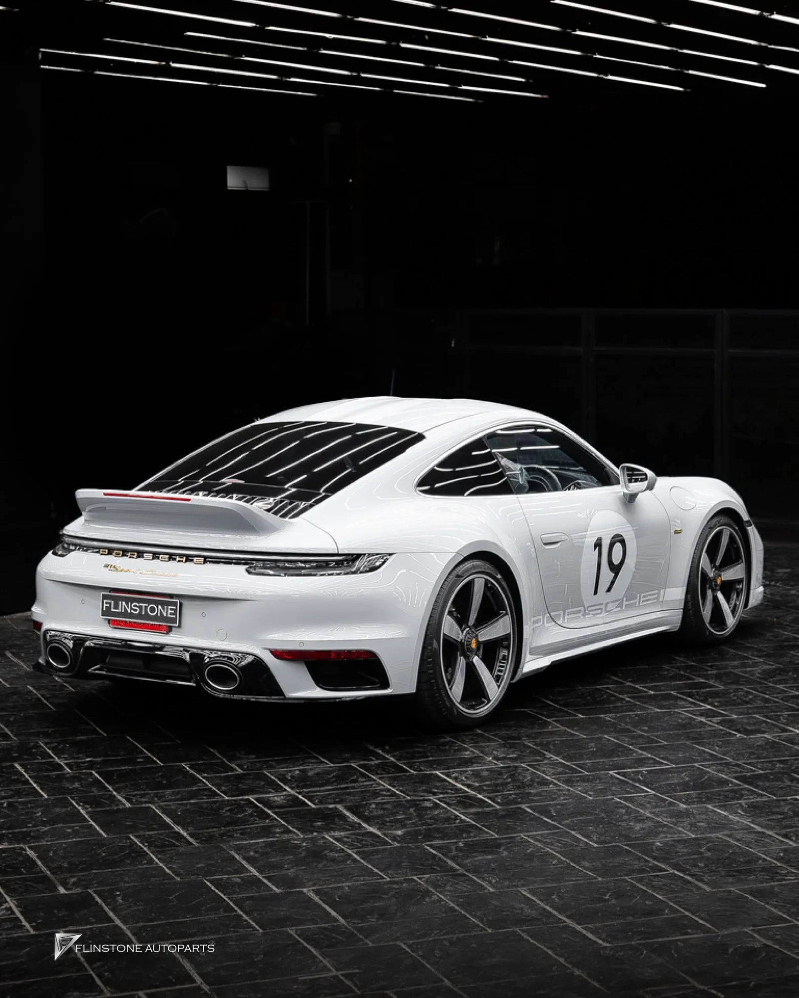 PORSCHE 992 Carrera PORSCHE 992 Sport Classic