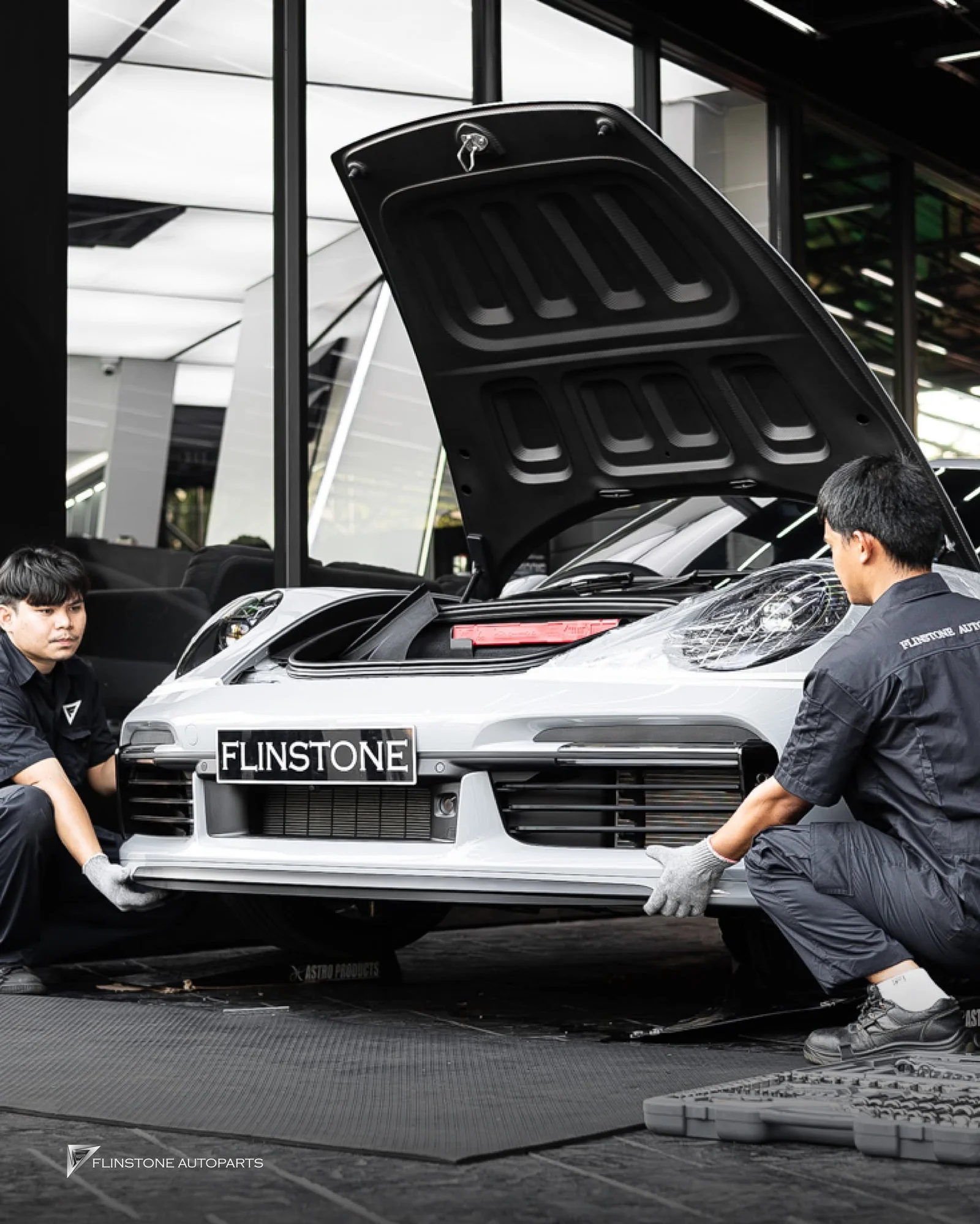 PORSCHE 992 Carrera PORSCHE 992 Sport Classic