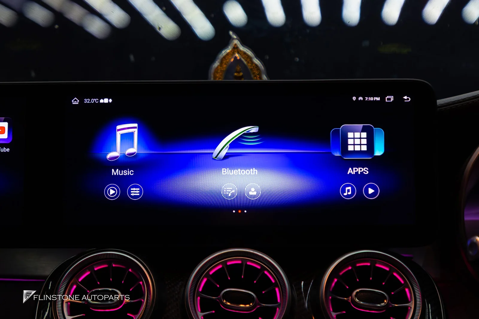 W205 C205 C-Class 2024 — อัปเกรดภายใน Mercedes-Benz W205 C-Class ให้ดูล้ำสมัยขึ้นทันท