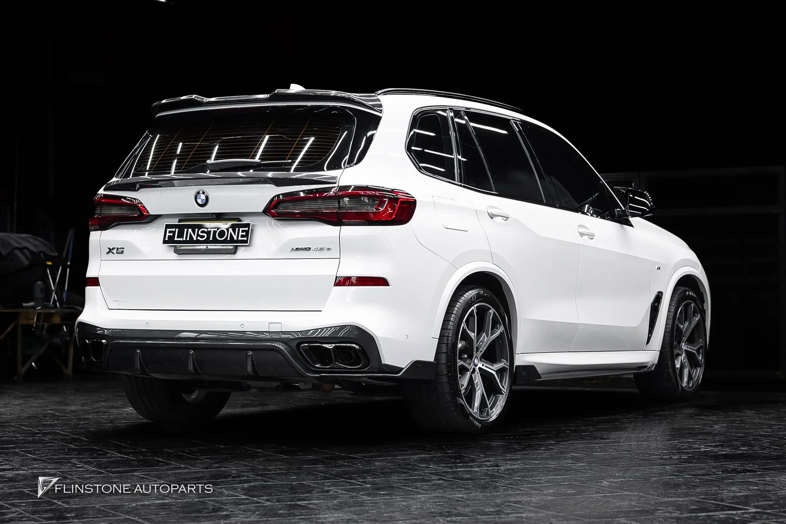 styling BMW X5 G05 more beautiful with a full carbon parts kit in the style of GTs