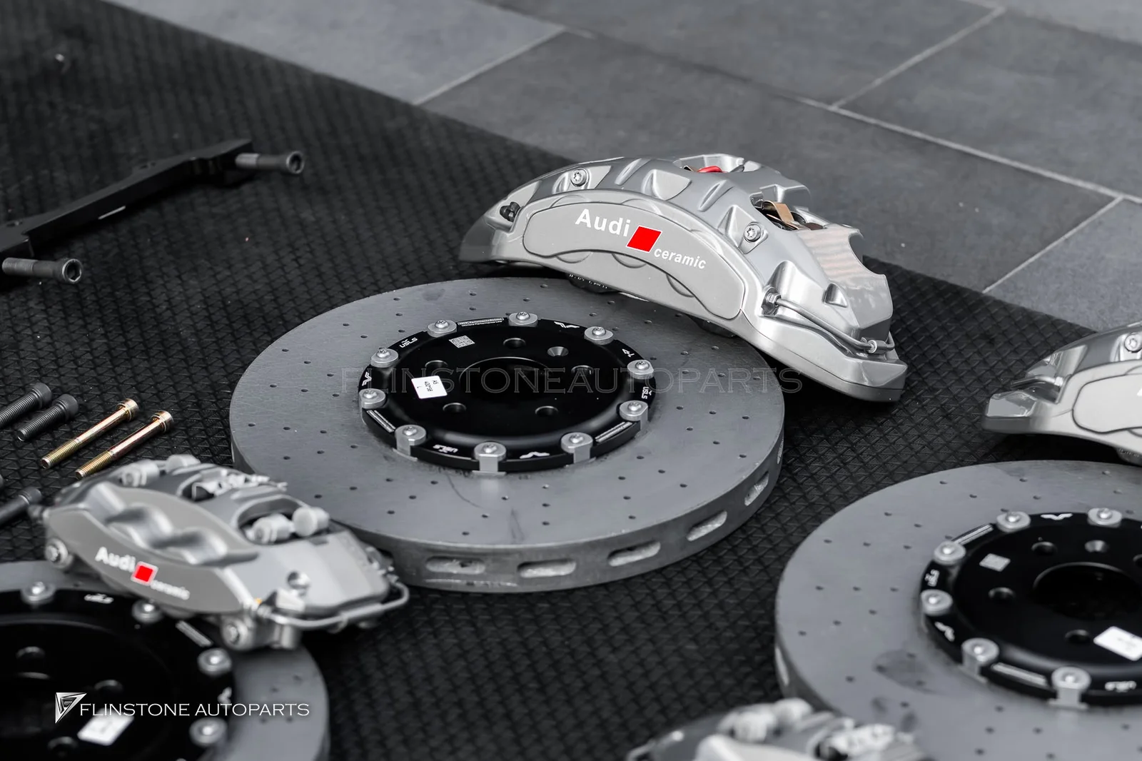 刹车套装 Carbon Ceramic 品牌正品 USUS 搭配卡钳 RS4 灰色