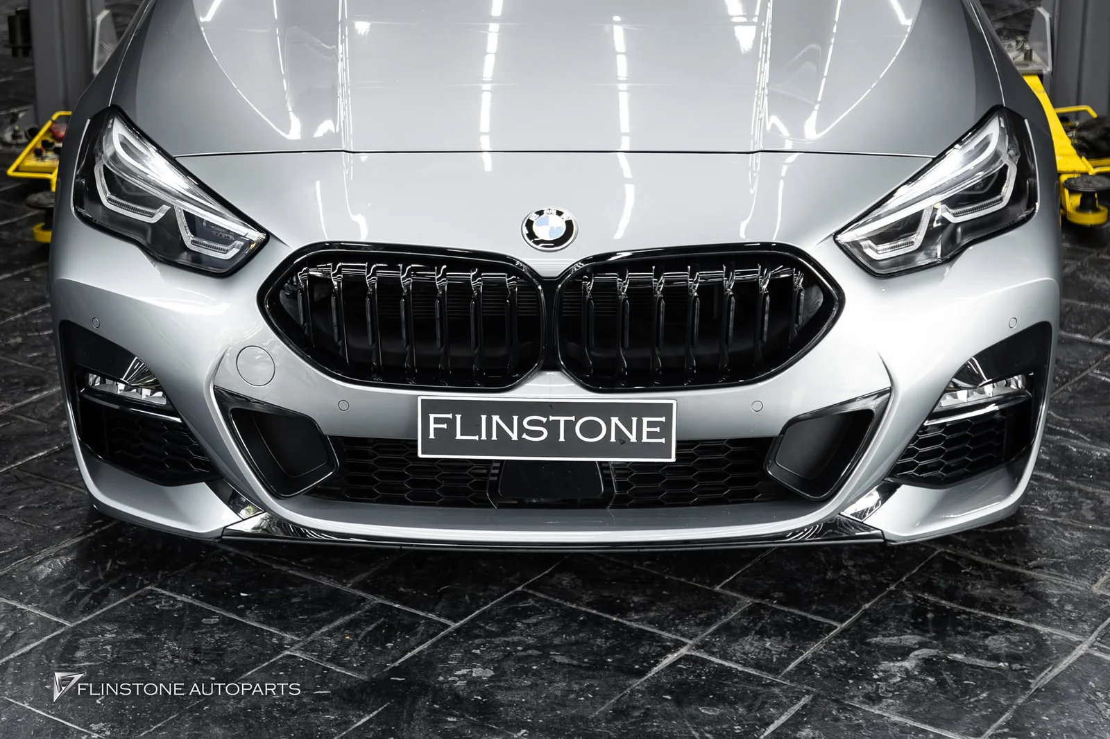 BMW F44 Grand Coupe ติดตั้งกระจังหน้าสีดำสำหรับ BMW F44 Series 2
