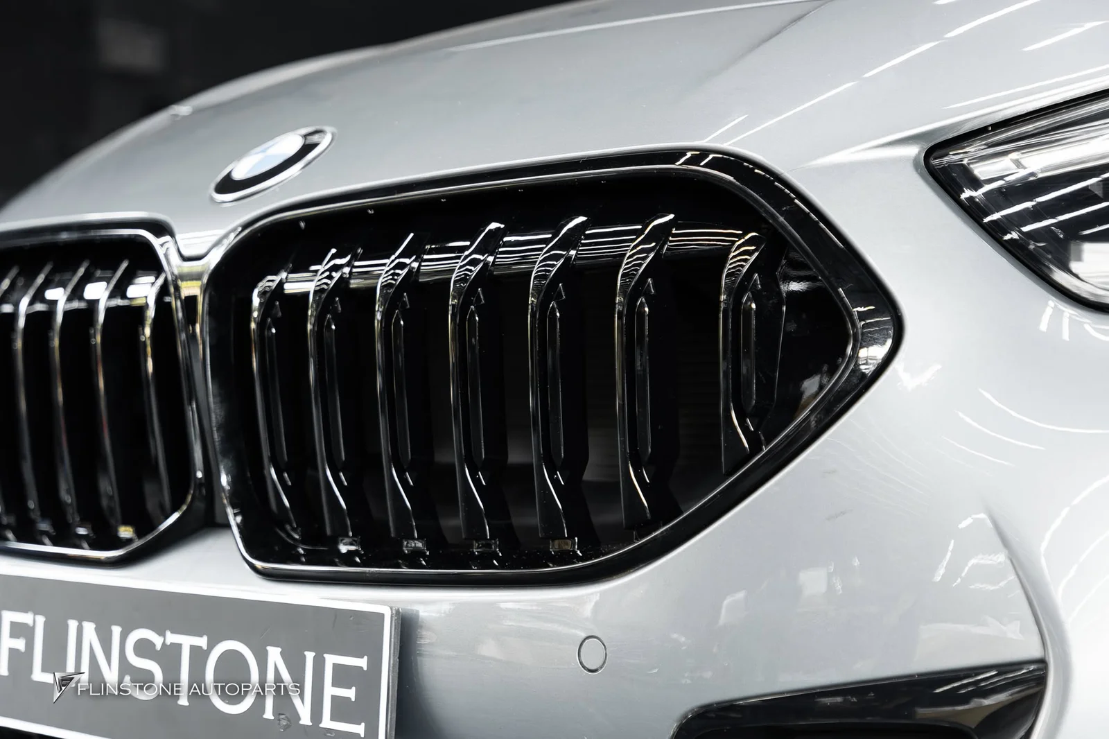 BMW F44 Grand Coupe ติดตั้งกระจังหน้าสีดำสำหรับ BMW F44 Series 2