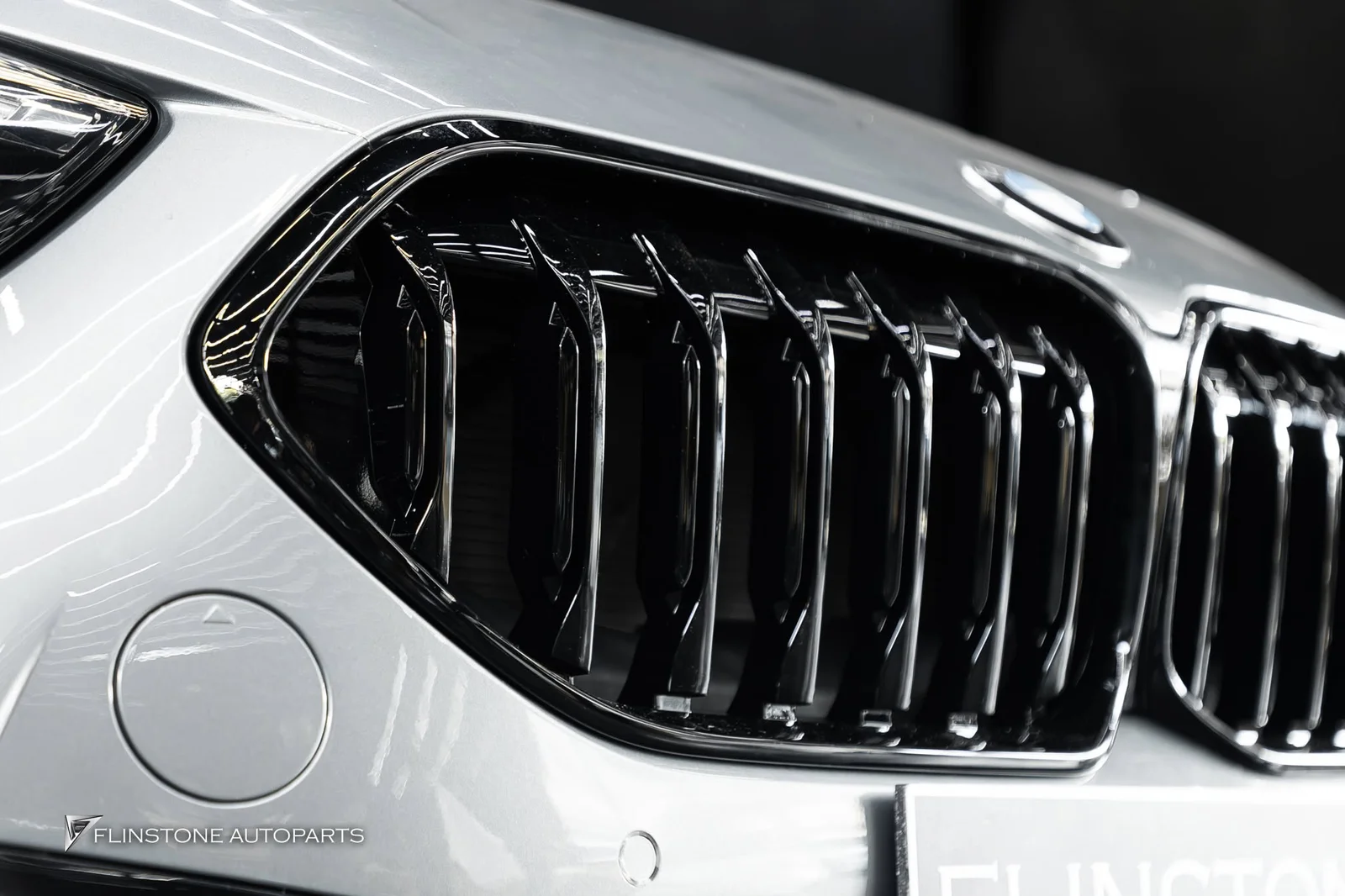 BMW F44 Grand Coupe ติดตั้งกระจังหน้าสีดำสำหรับ BMW F44 Series 2