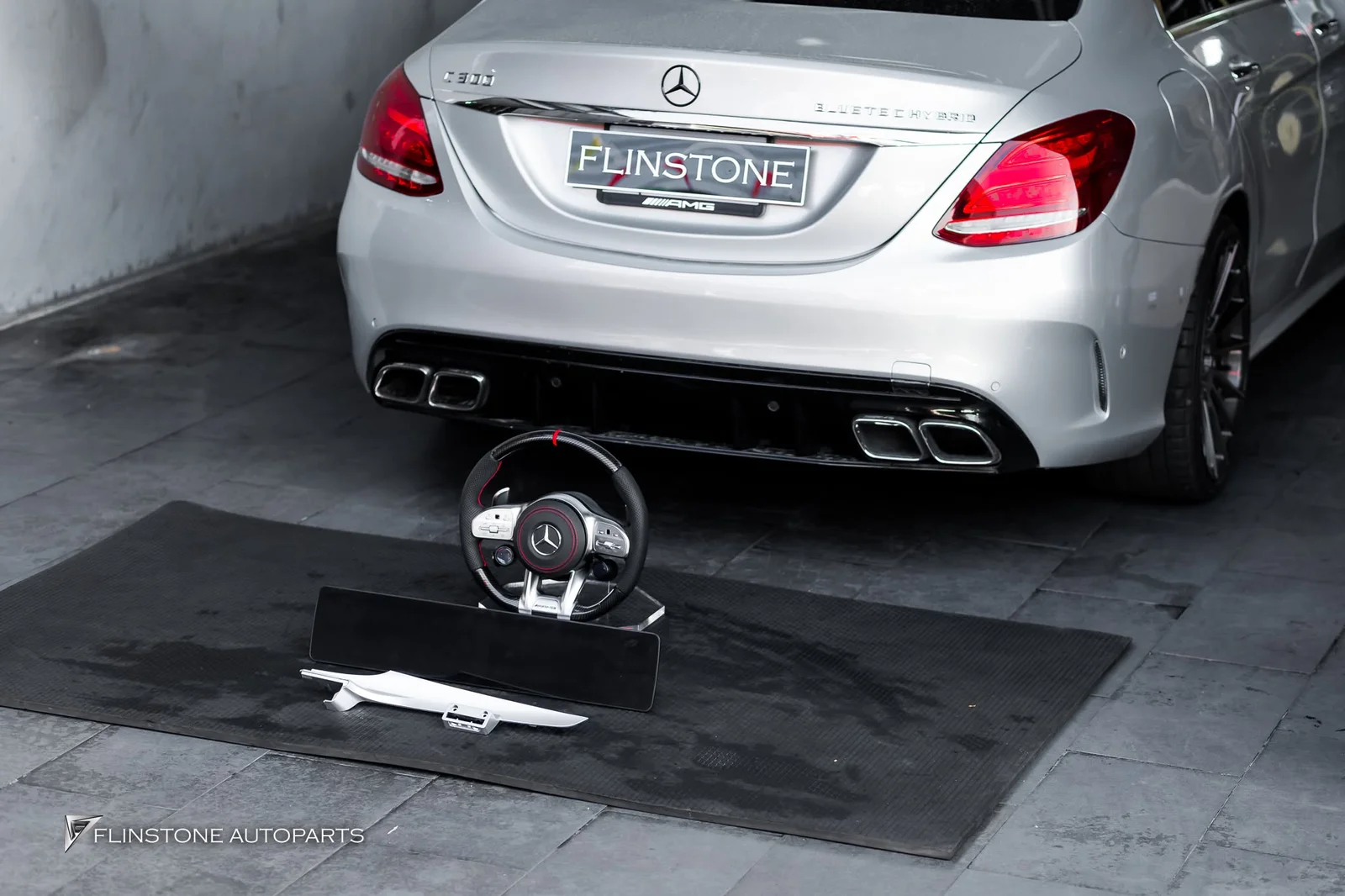 W205 C205 C-Class 2024 จอสวยคมชัด ติดตั้งเข้ารูปเป๊ะ ไม่ต้องดัดแปลง