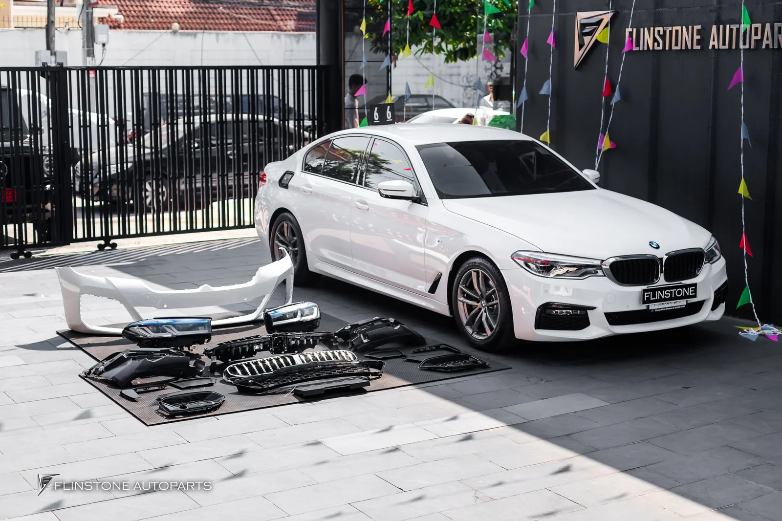 BMW G30 / F90 2024+ — BMW G30 Series 3 front end changed with the kit M Sport LCI which comes with