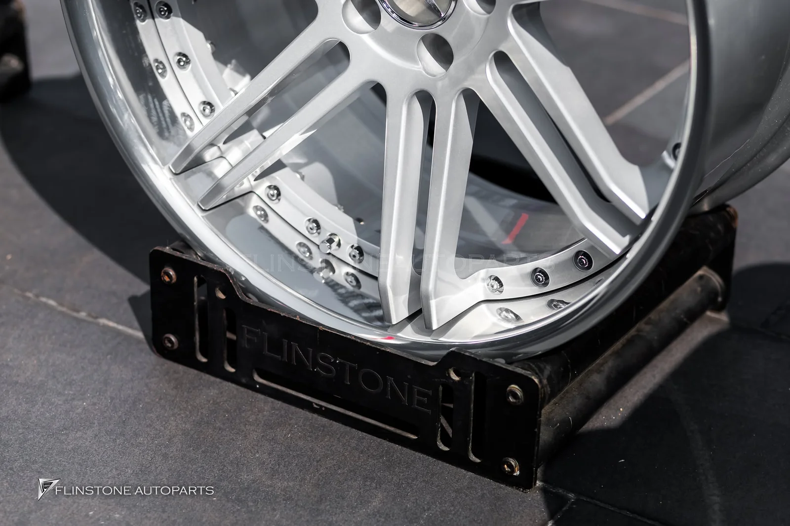 นานๆ จะมีโปรเจกต์หายากแบบนี้เข้ามาให้ทำครับ กับ Mercedes-Benz R230 SL-Class