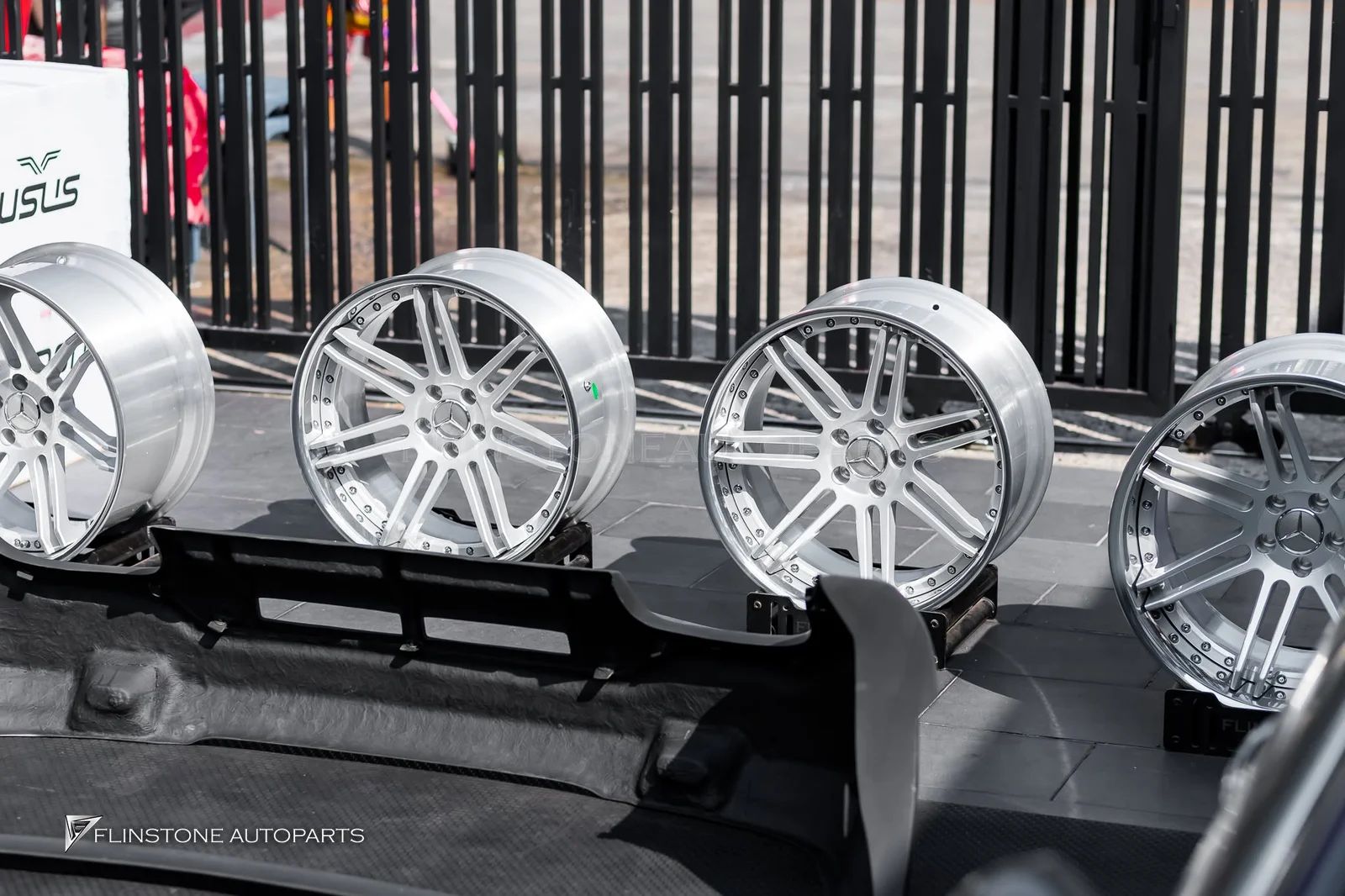 นานๆ จะมีโปรเจกต์หายากแบบนี้เข้ามาให้ทำครับ กับ Mercedes-Benz R230 SL-Class