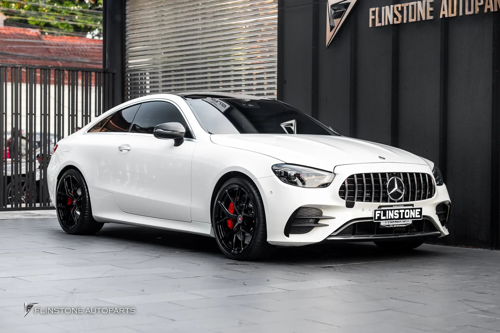 C238 E-Class Coupe E-Coupe Facelift รหัส C238 เข้าติดตั้งชุดเบรคแท้ Mercedes AMG