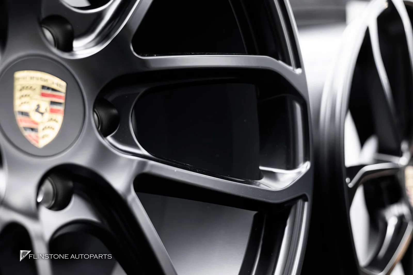 a change from the stock look a more aggressive and powerful look for PORSCHE Cayenne Coupe 9Y0.2