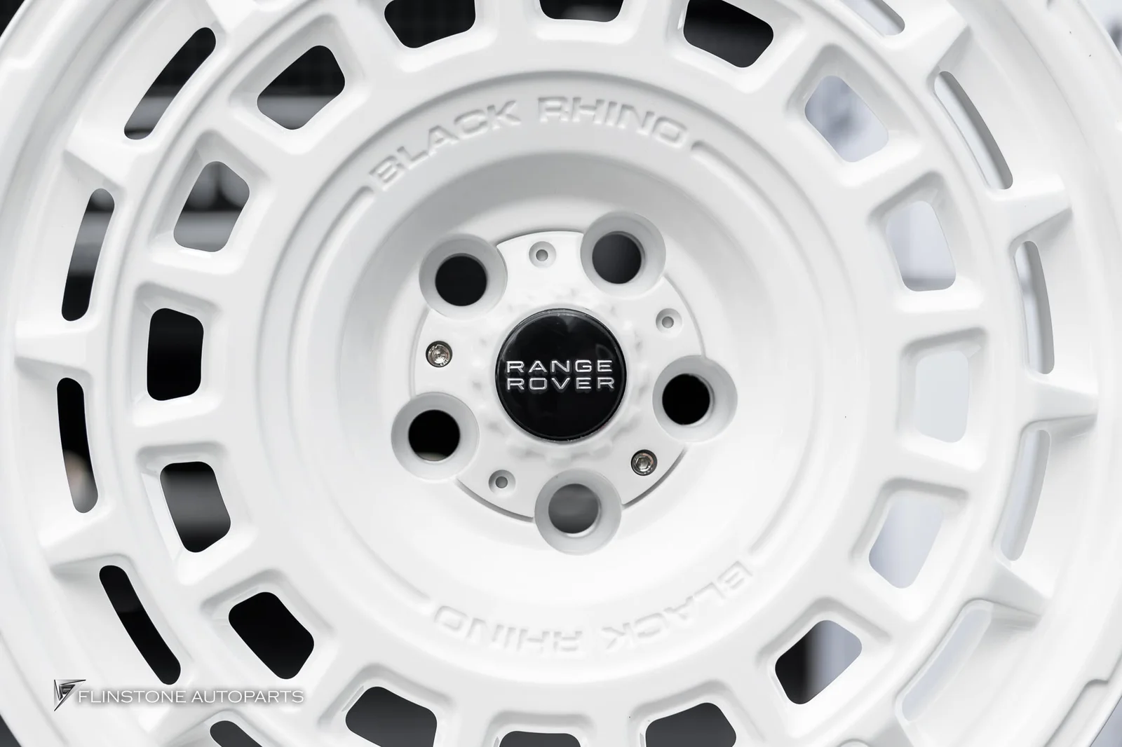 LAND ROVER ลูกค้าเลือกอัปเกรดล้อใหม่ด้วย USUS Forged Wheel ล้อฟอร์จสั่งตัดพิเศษ (Custom