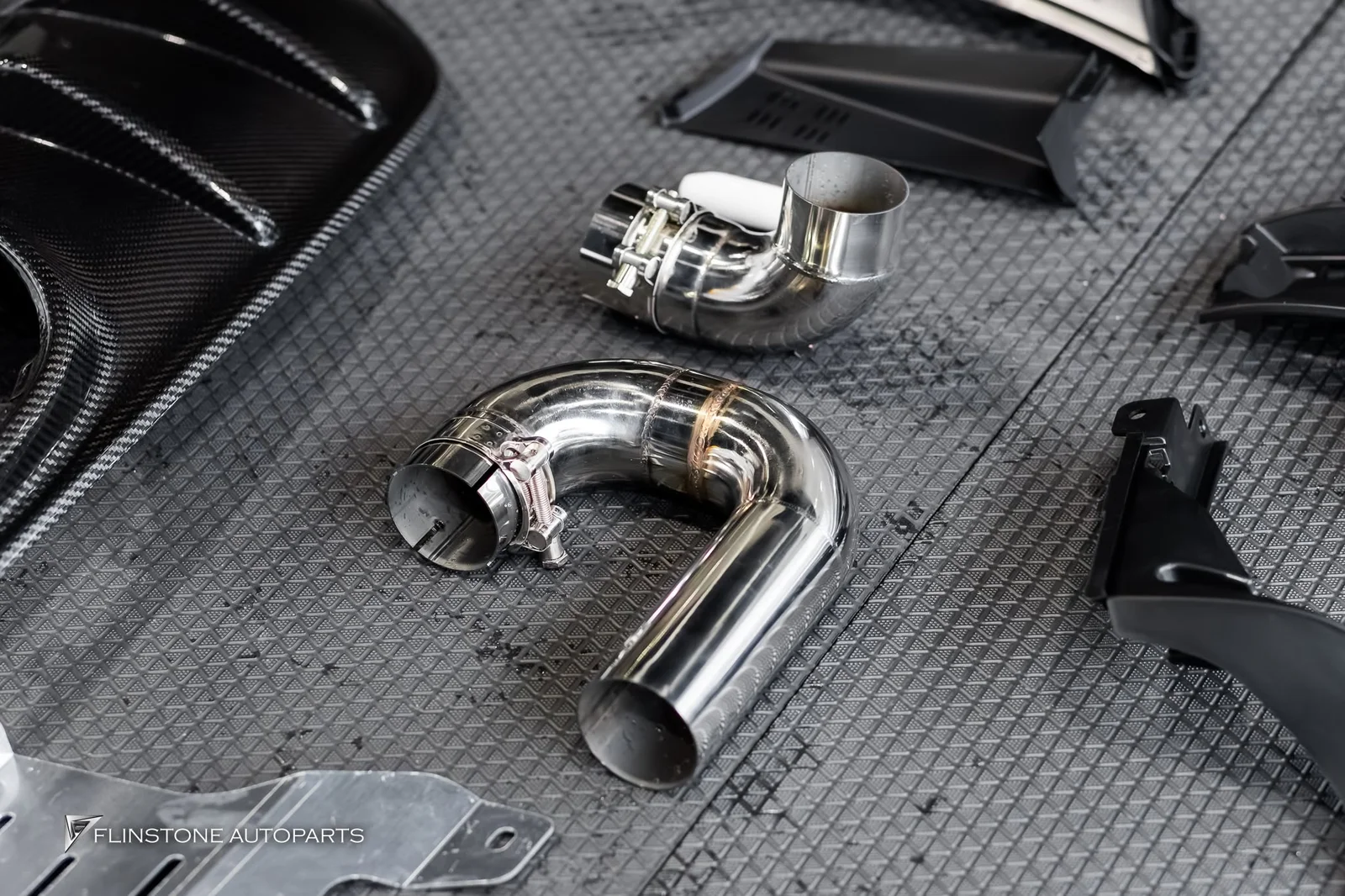 PORSCHE Cayenne E3 9Y0.1 เลือกติดตั้งชุดแต่งรอบคัน TURBO GT